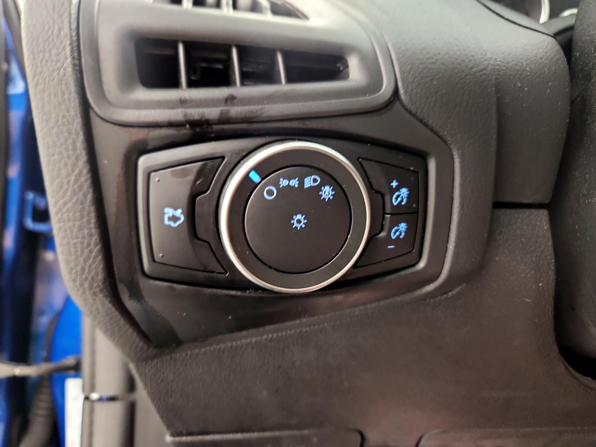 Thumbnail: 2018 Ford Focus - 13