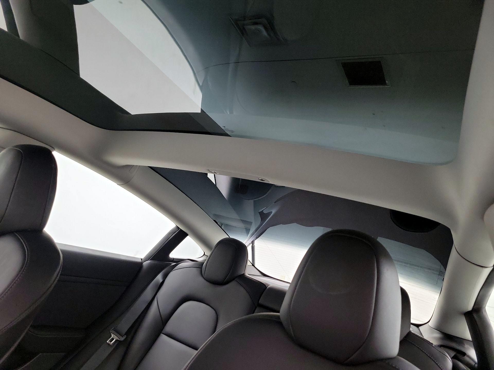 Thumbnail: 2022 Tesla Model 3 - 19