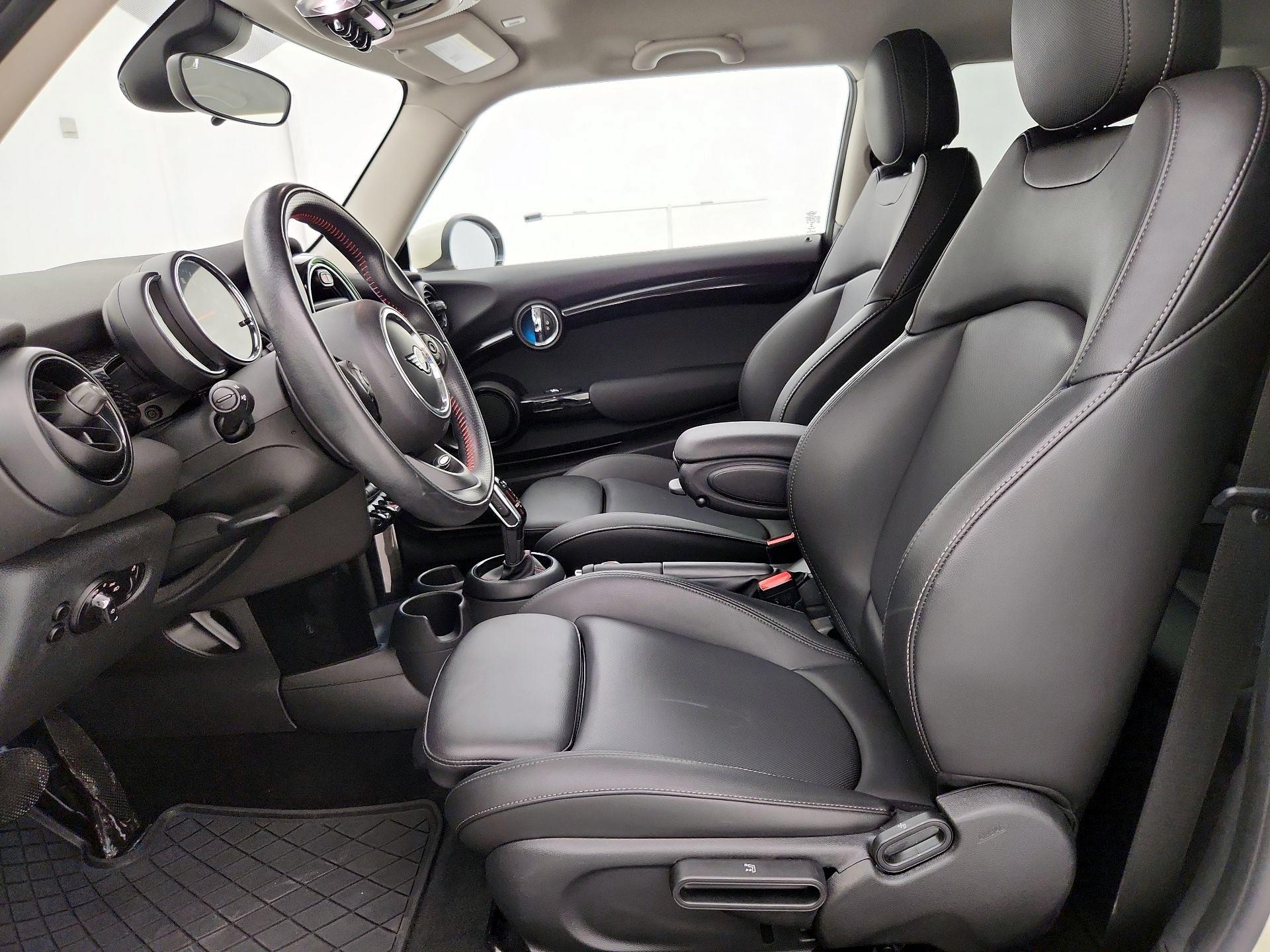Thumbnail: 2020 MINI Cooper Hardtop - 11