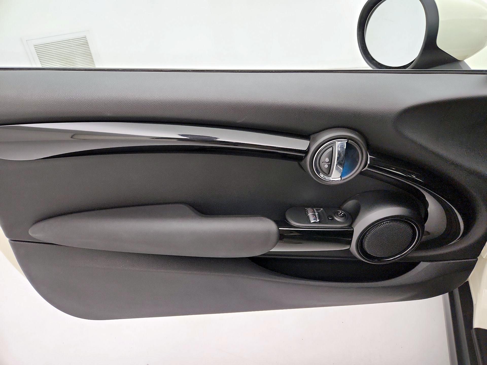 Thumbnail: 2020 MINI Cooper Hardtop - 12