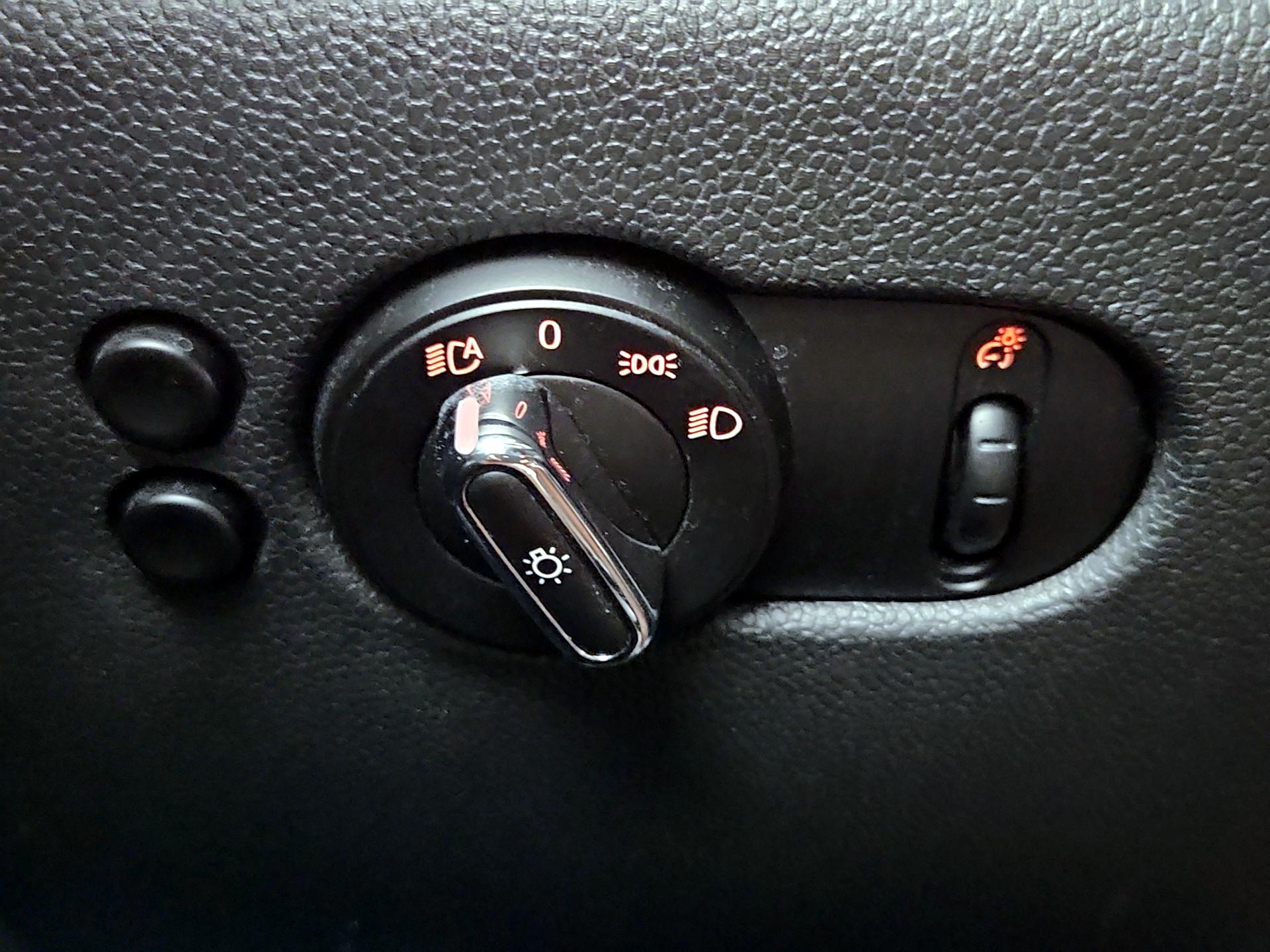 Thumbnail: 2020 MINI Cooper Hardtop - 13