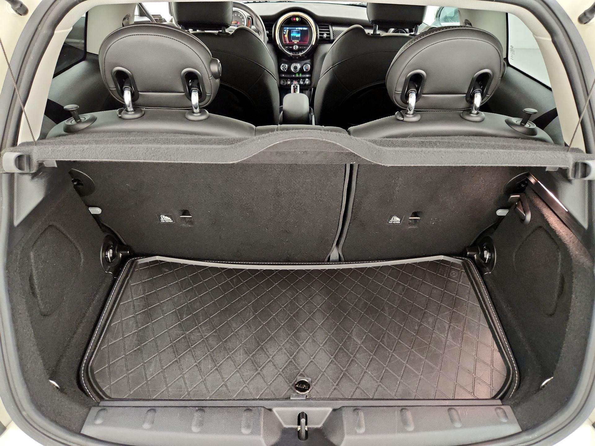 Thumbnail: 2020 MINI Cooper Hardtop - 19