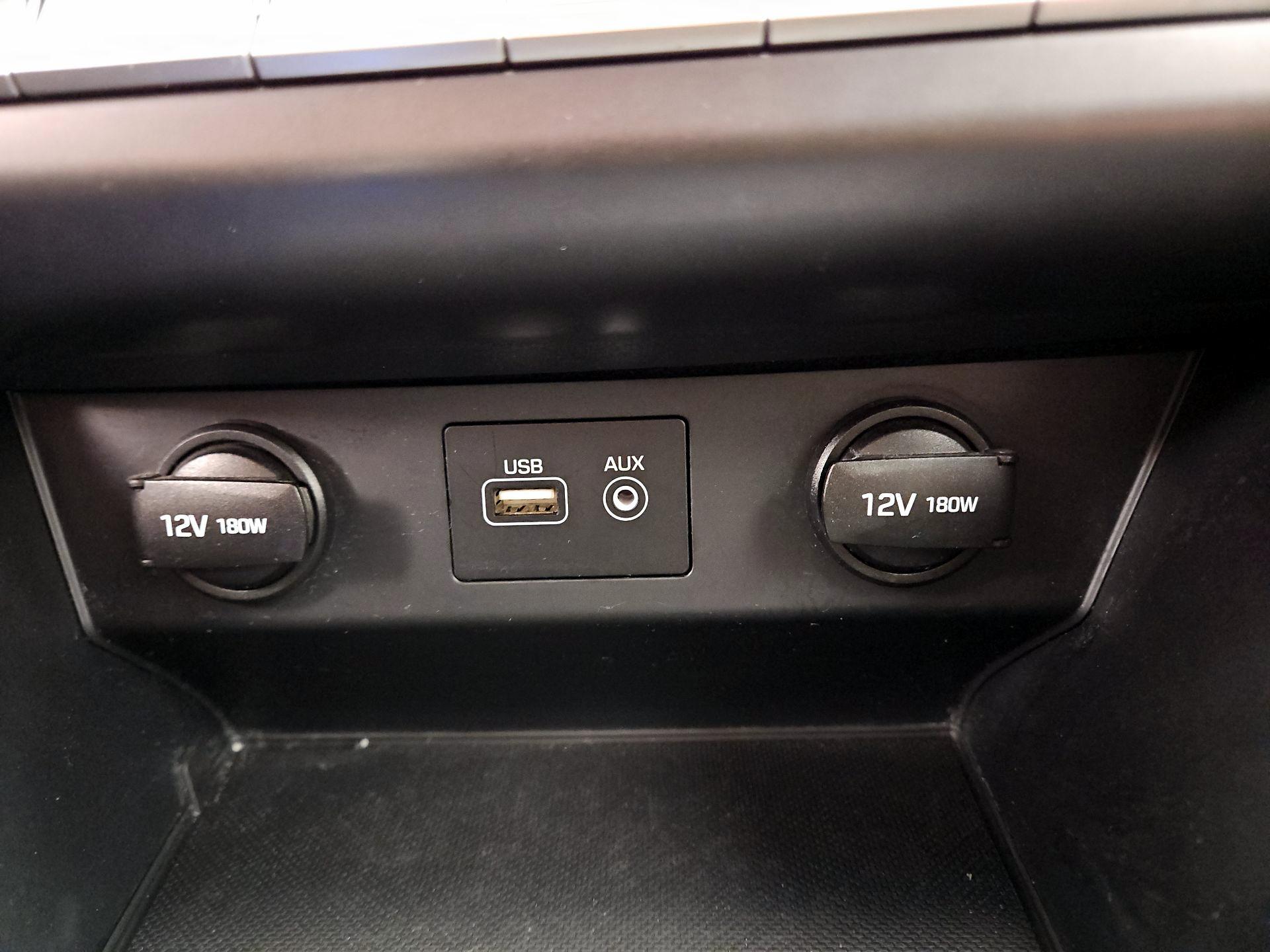 Thumbnail: 2019 Hyundai Sonata - 18