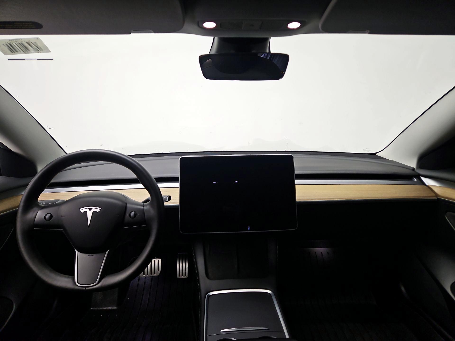 Thumbnail: 2021 Tesla Model 3 - 9
