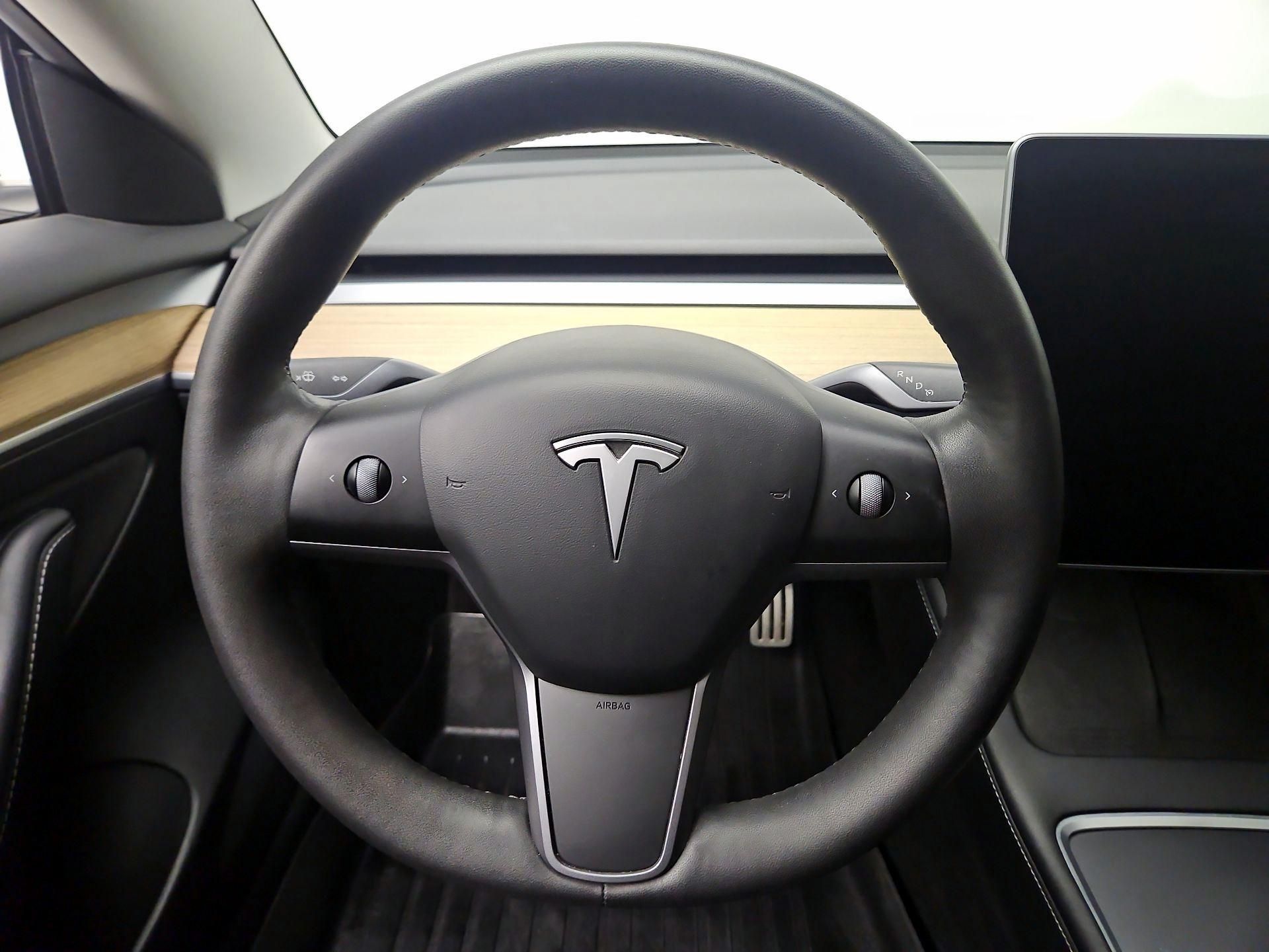 Thumbnail: 2021 Tesla Model 3 - 10