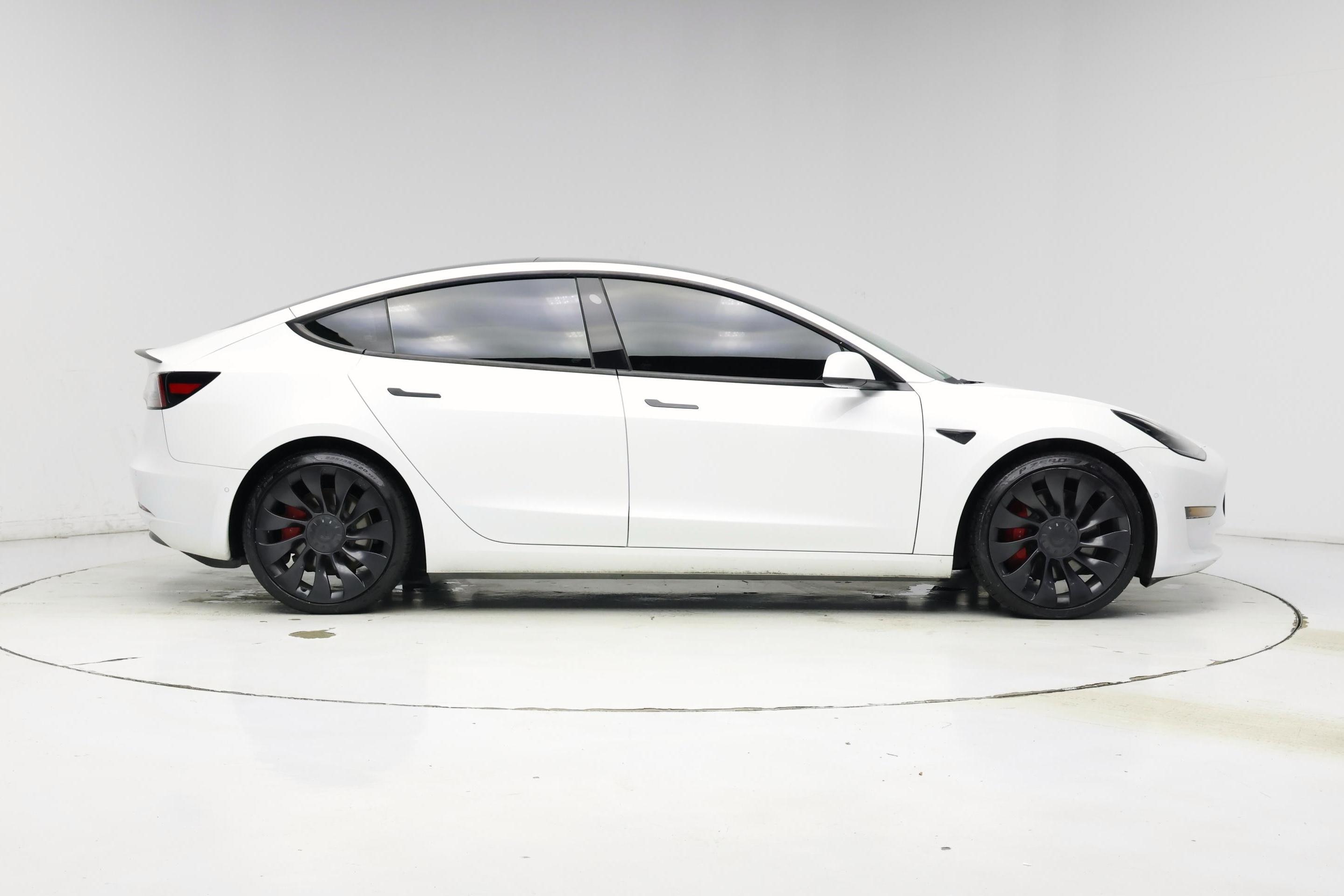 Thumbnail: 2021 Tesla Model 3 - 7
