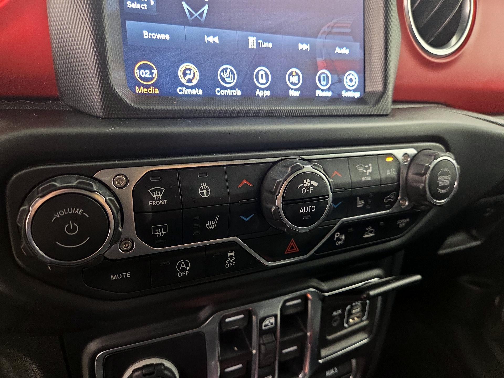 Thumbnail: 2021 Jeep Gladiator - 17