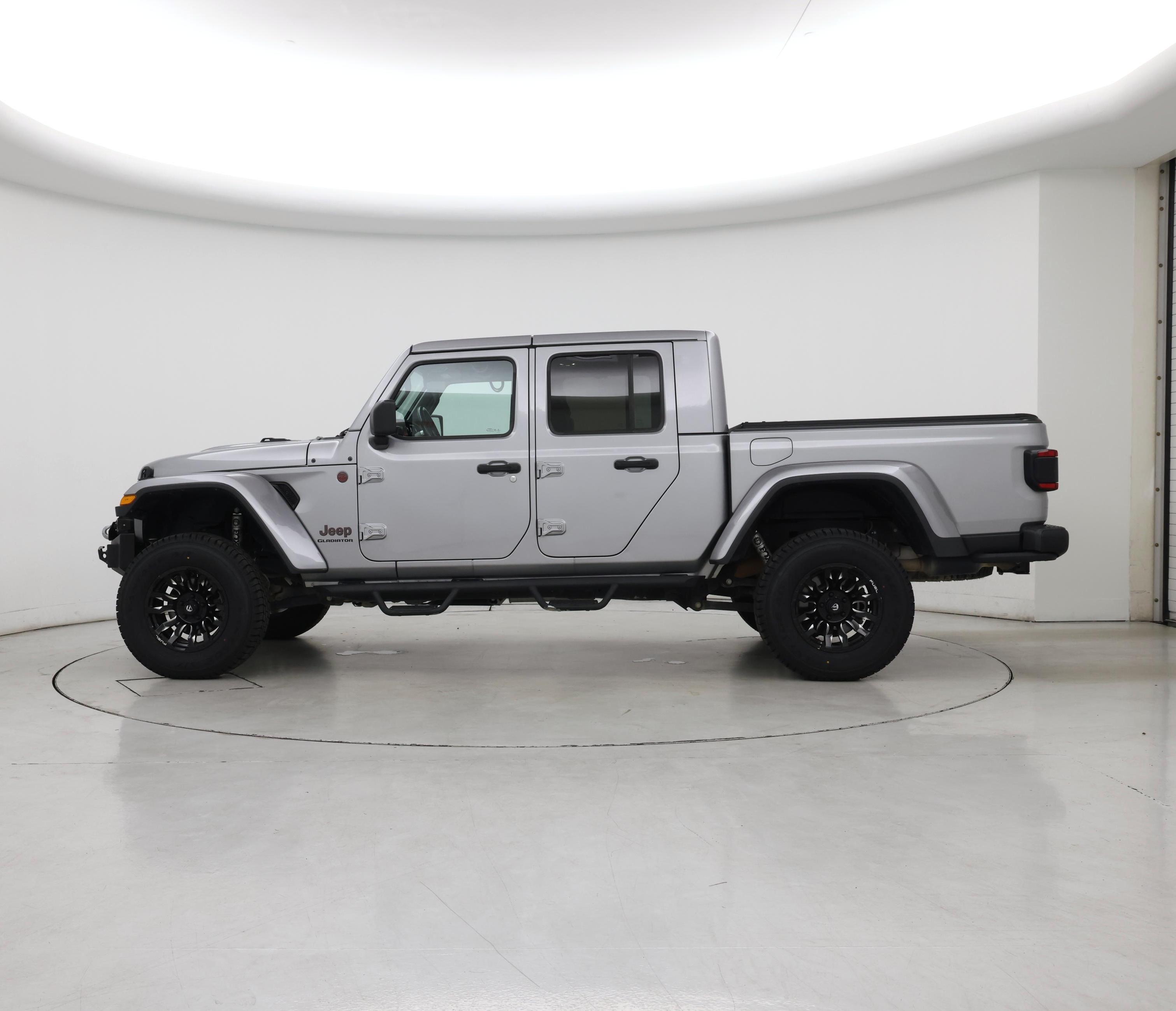 Thumbnail: 2021 Jeep Gladiator - 3