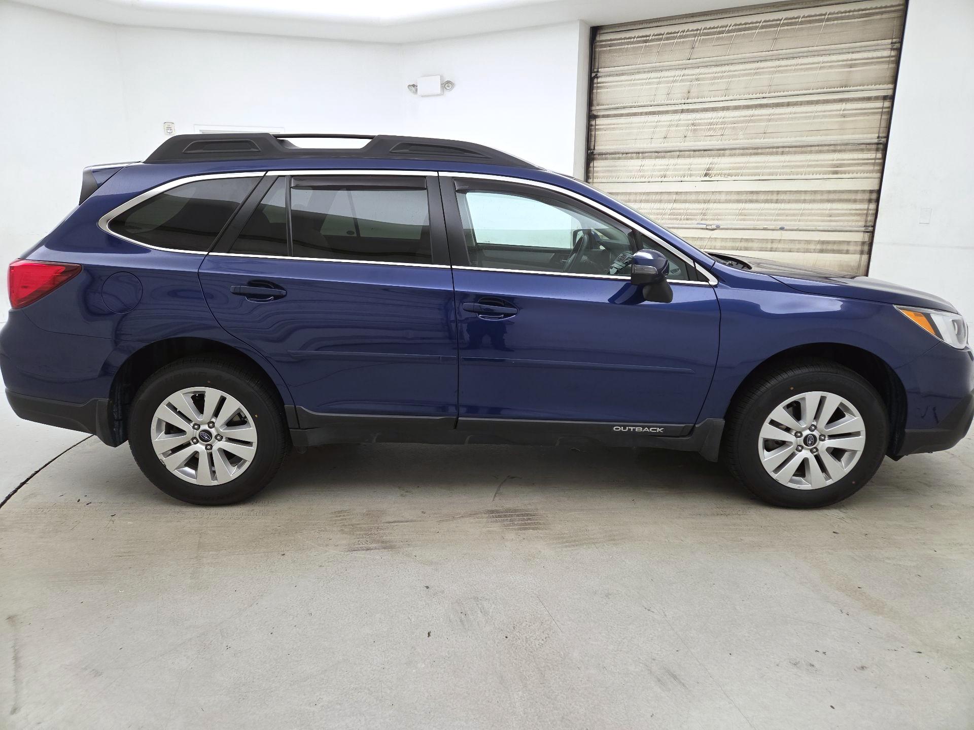 Thumbnail: 2016 Subaru Outback - 4