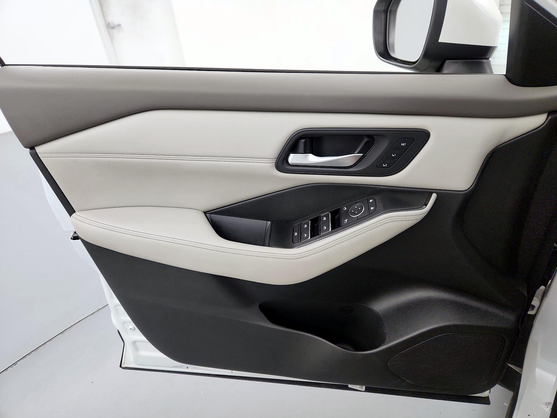 Thumbnail: 2023 Nissan Rogue - 12