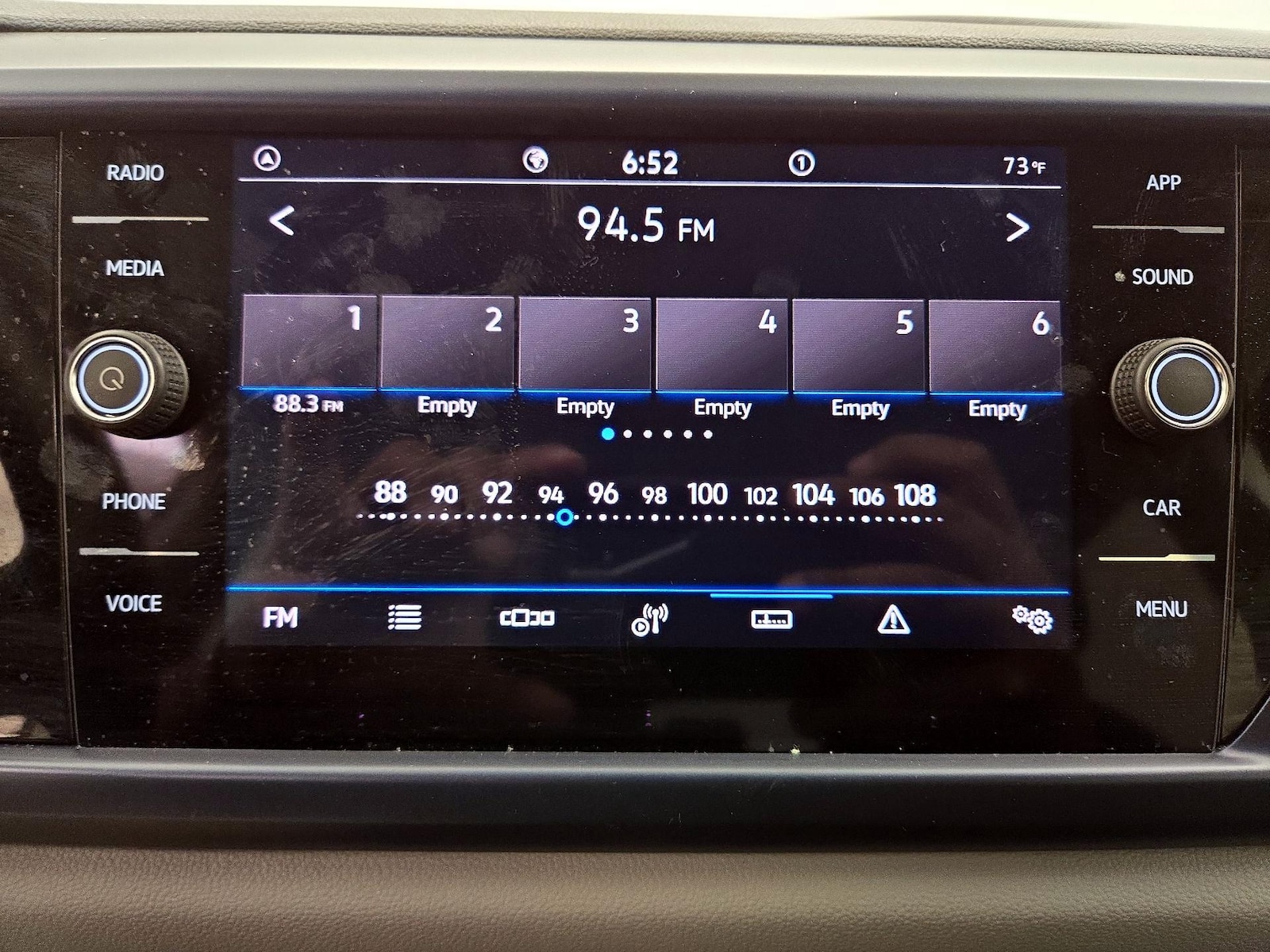 2023 Volkswagen Taos SE - Photo 16