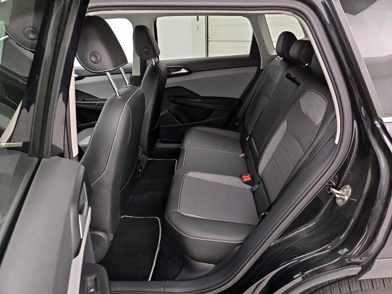 2023 Volkswagen Taos SE - Photo 20