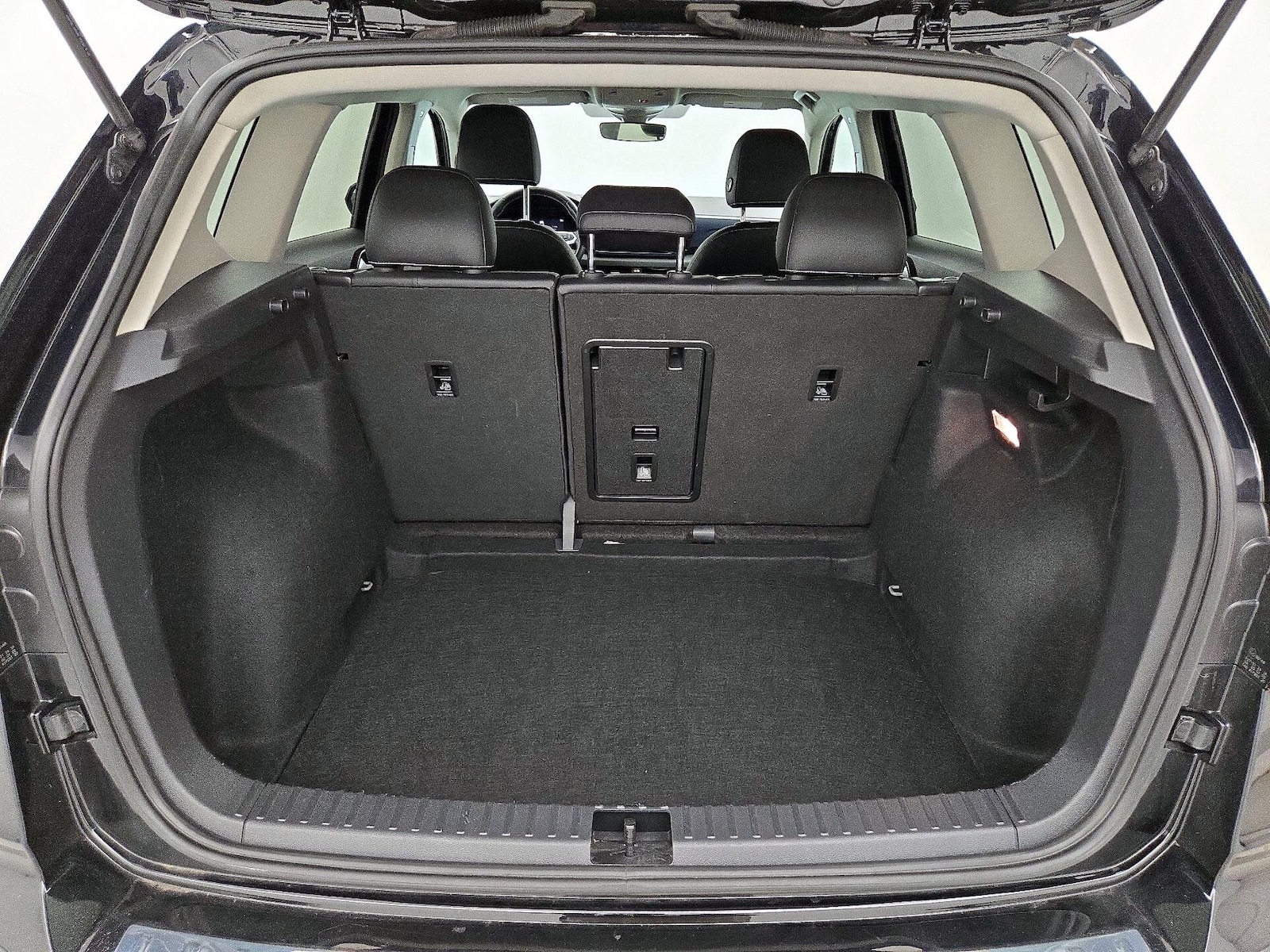 2023 Volkswagen Taos SE - Photo 21