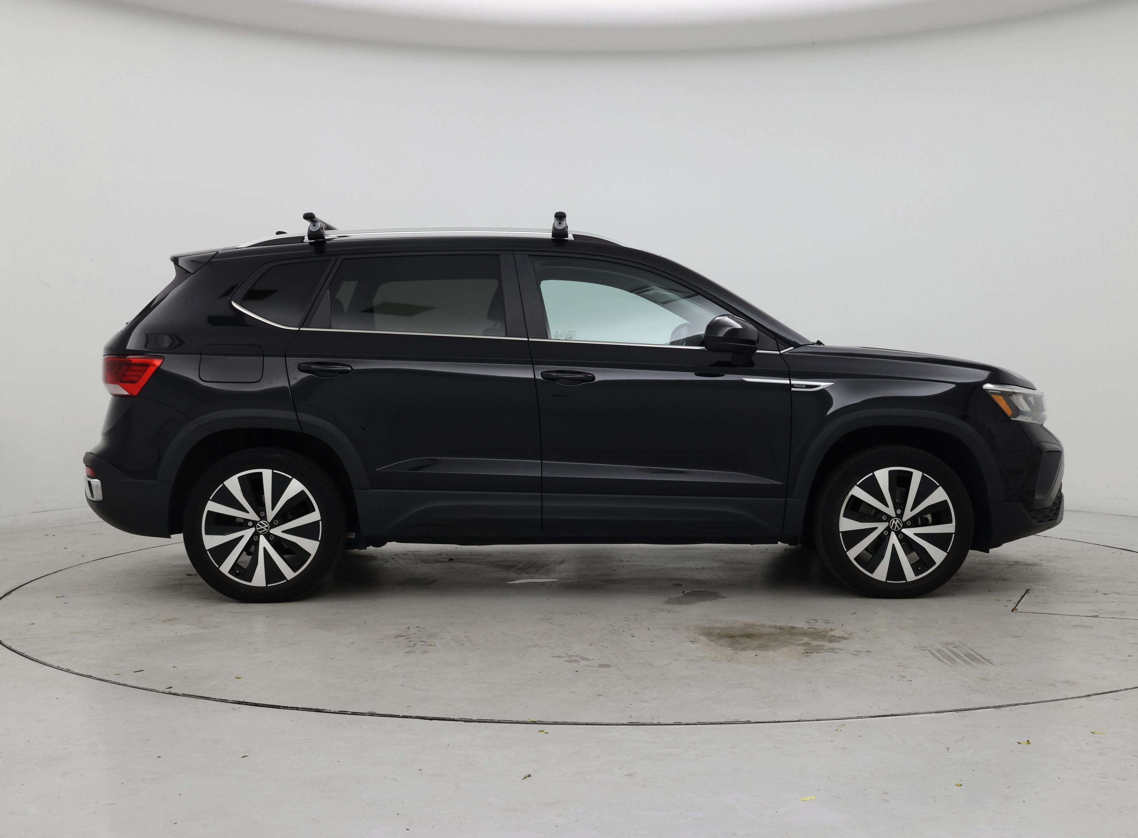 Thumbnail: 2023 Volkswagen Taos - 7