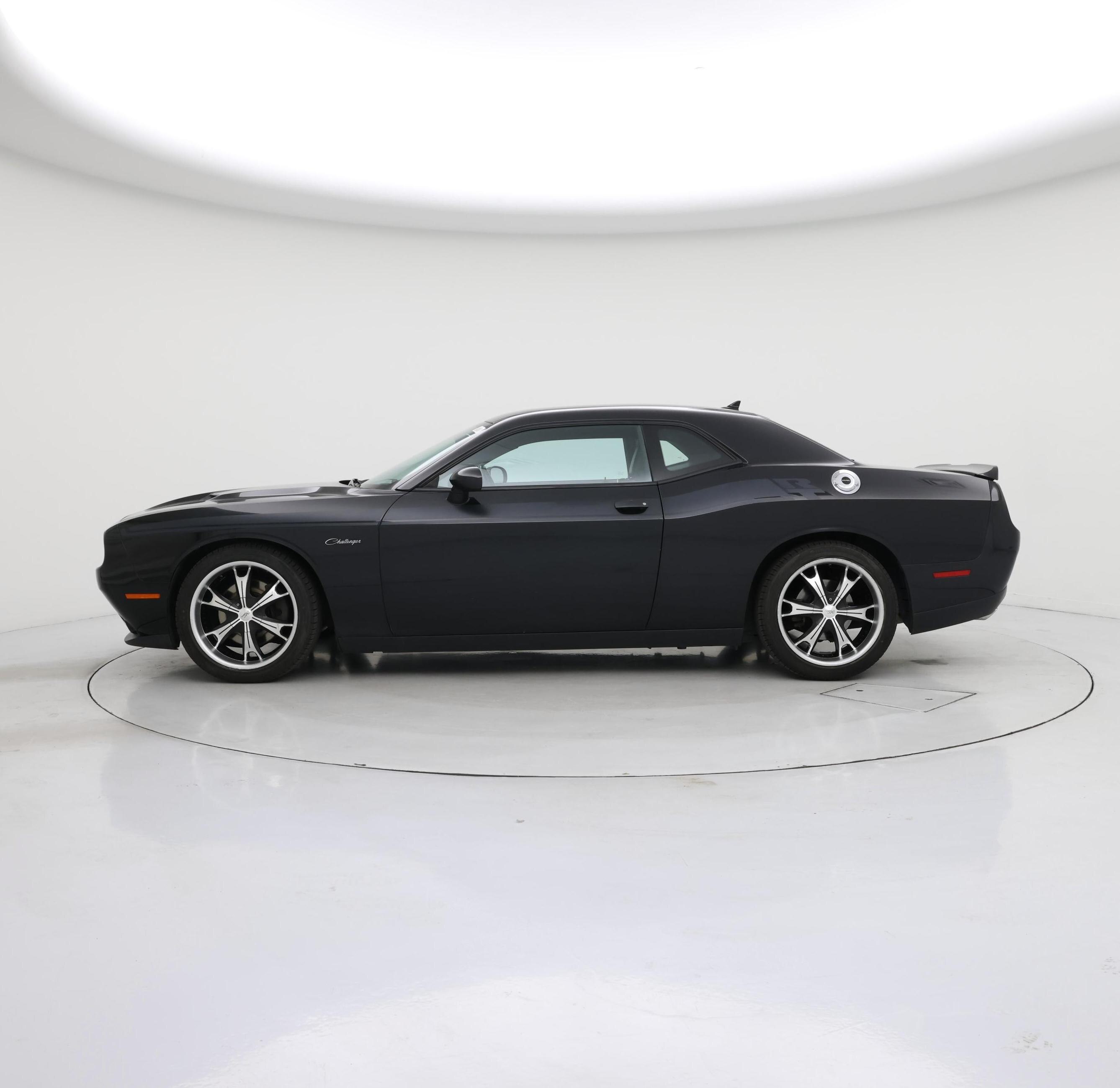 Thumbnail: 2015 Dodge Challenger - 3