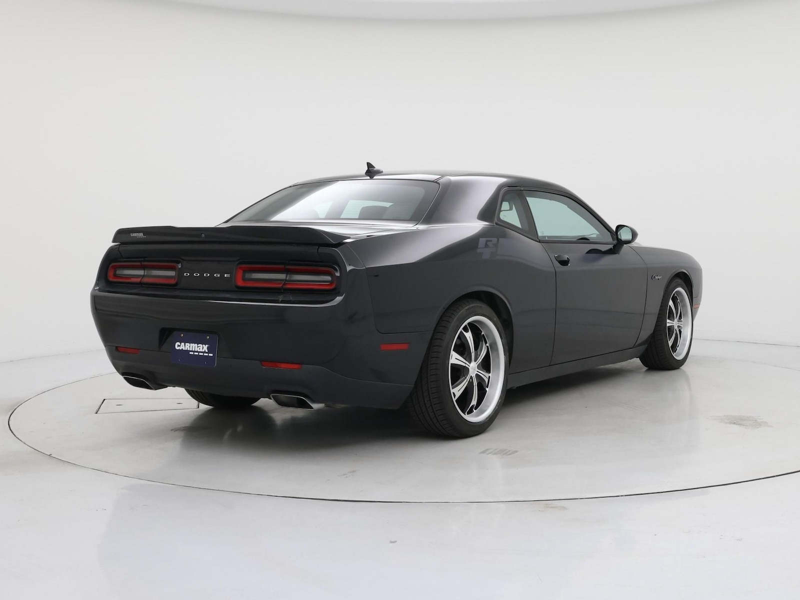 2015 Dodge Challenger R/T - Photo 9