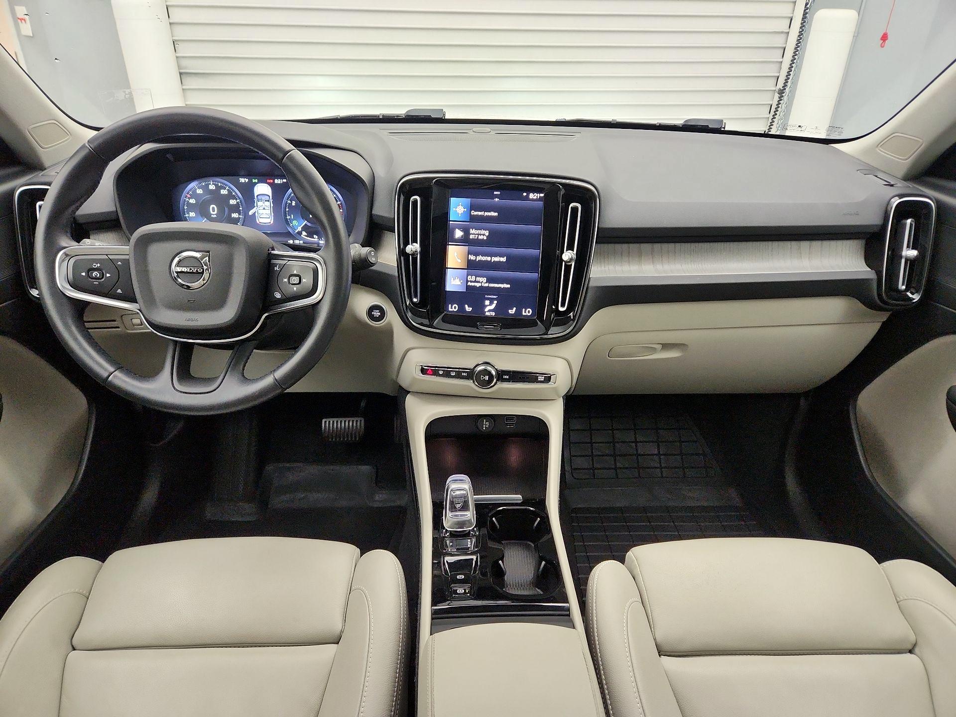 Thumbnail: 2021 Volvo XC40 - 9
