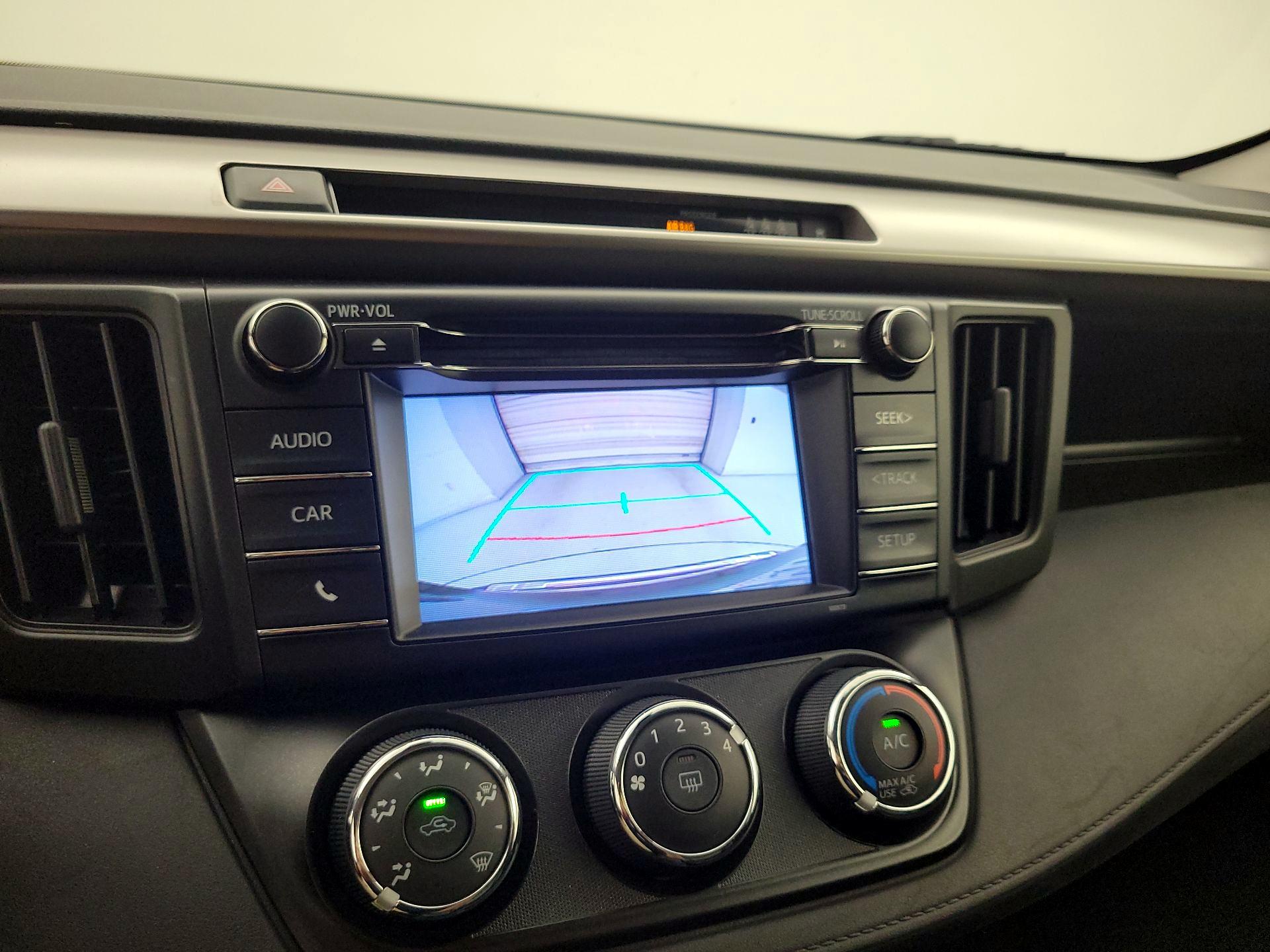 Thumbnail: 2018 Toyota RAV4 - 14