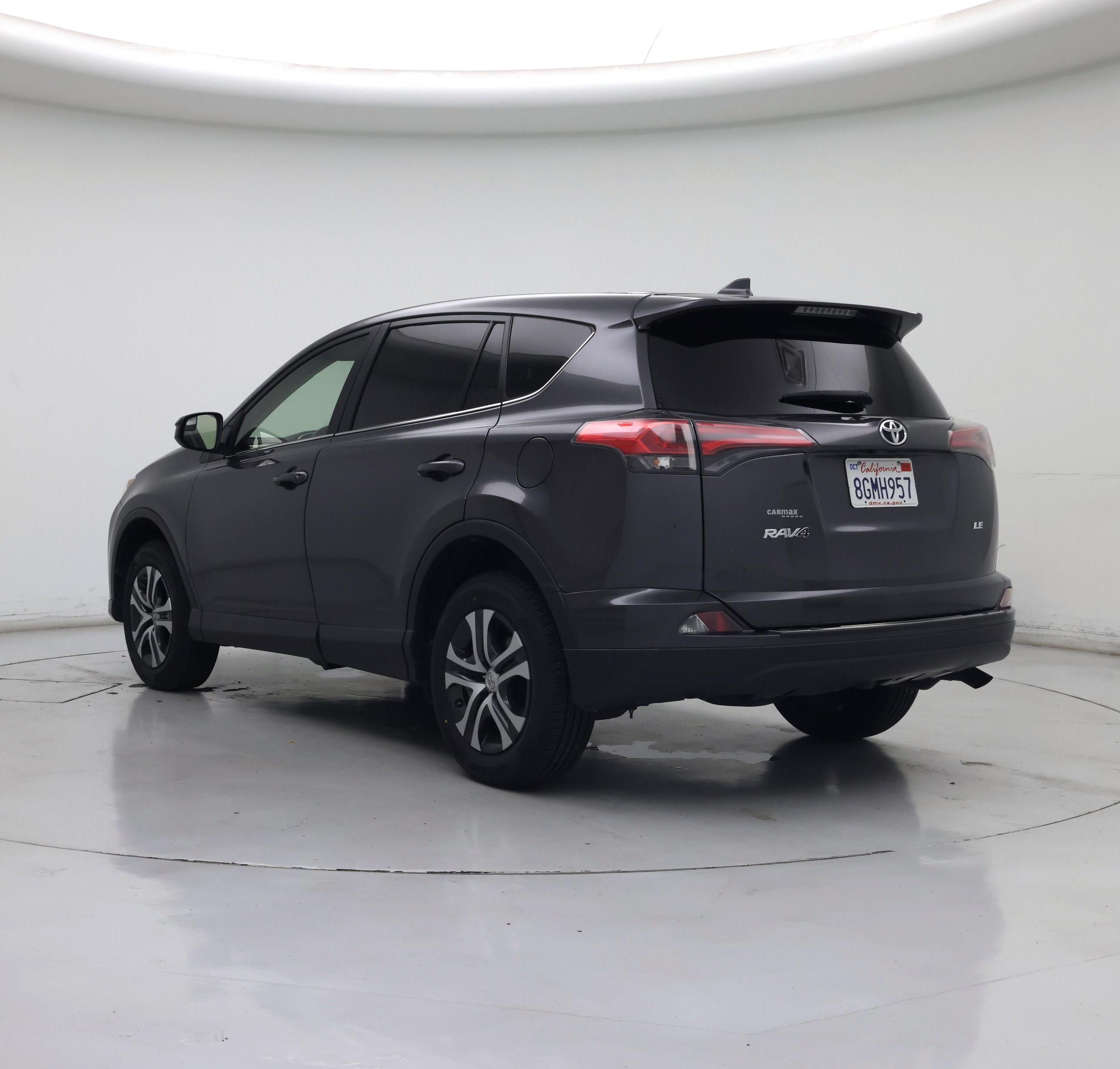 Thumbnail: 2018 Toyota RAV4 - 2