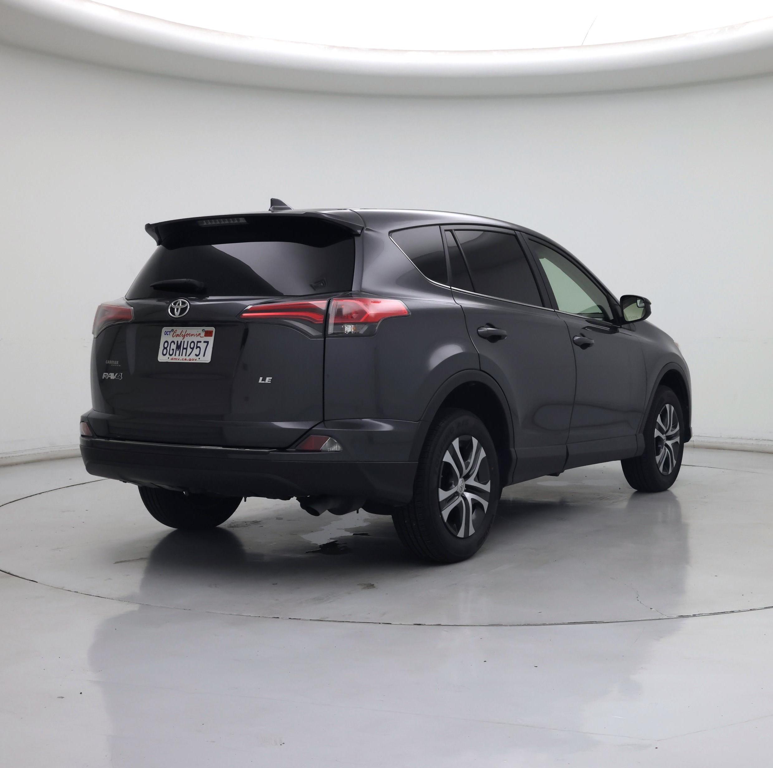 Thumbnail: 2018 Toyota RAV4 - 8