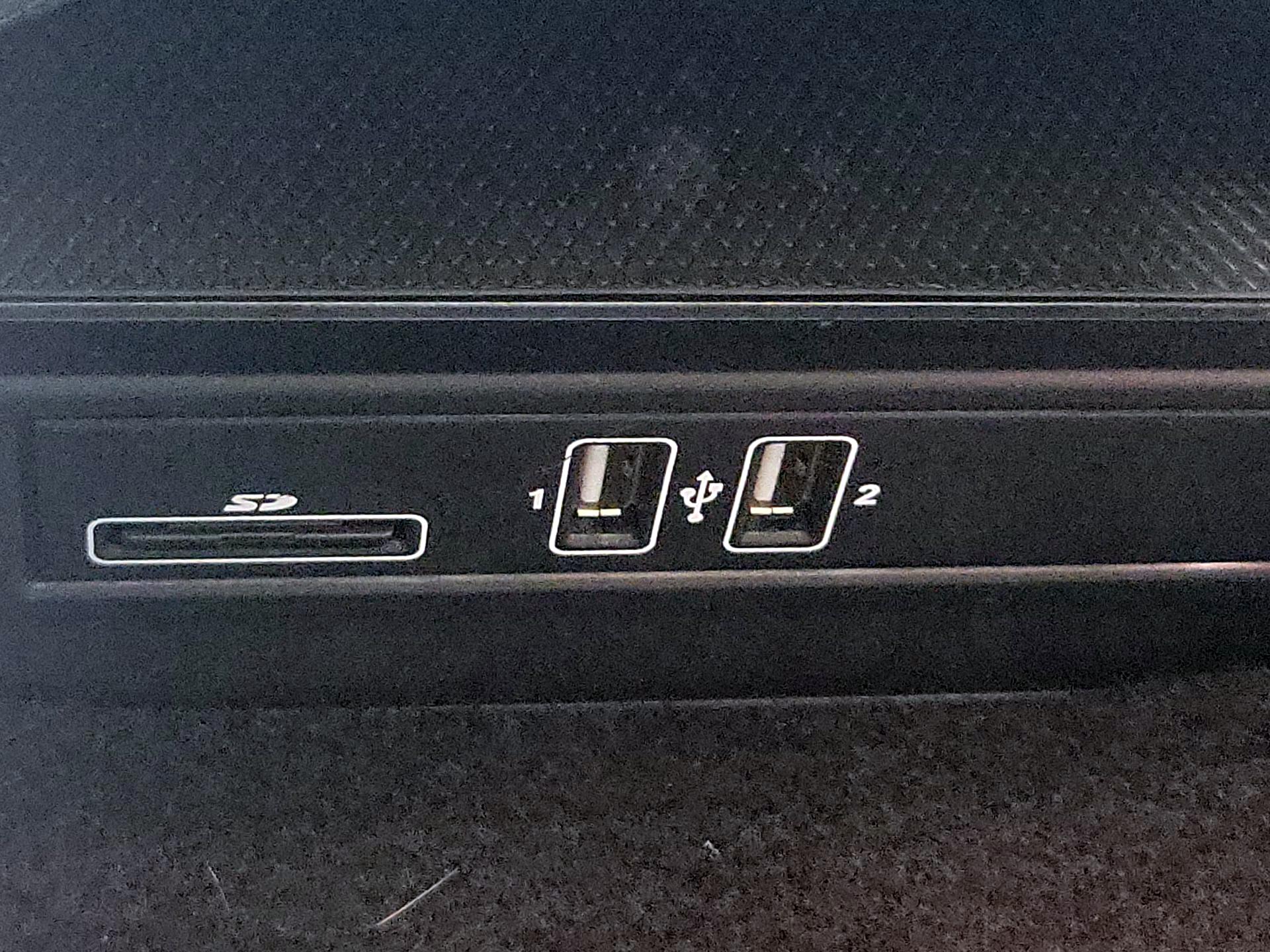 Thumbnail: 2017 Mercedes-Benz C-Class - 19