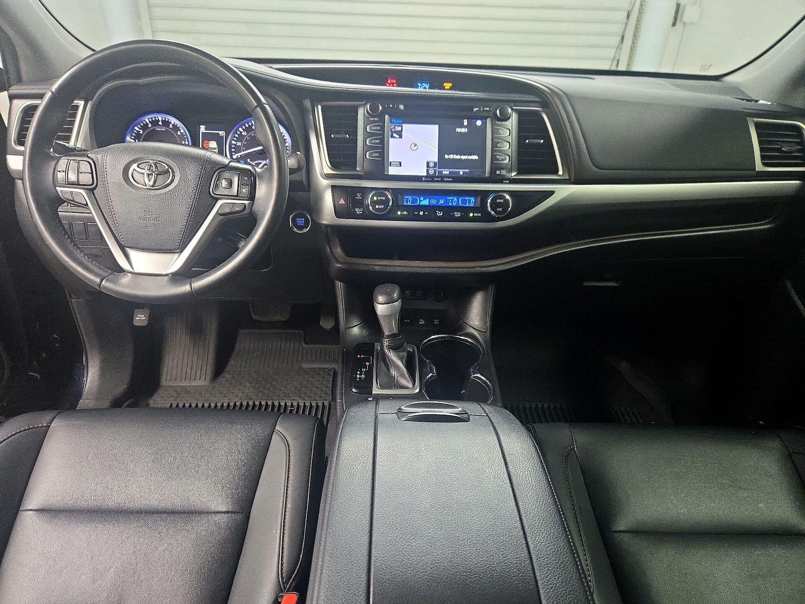 2019 Toyota Highlander XLE - Photo 10