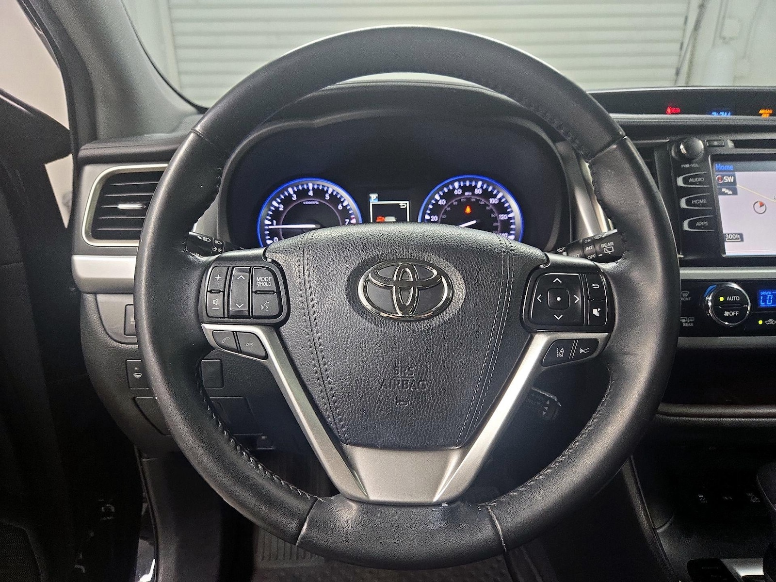 2019 Toyota Highlander XLE - Photo 11