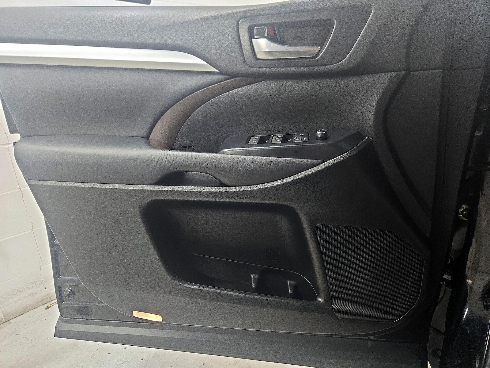 2019 Toyota Highlander XLE - Photo 13