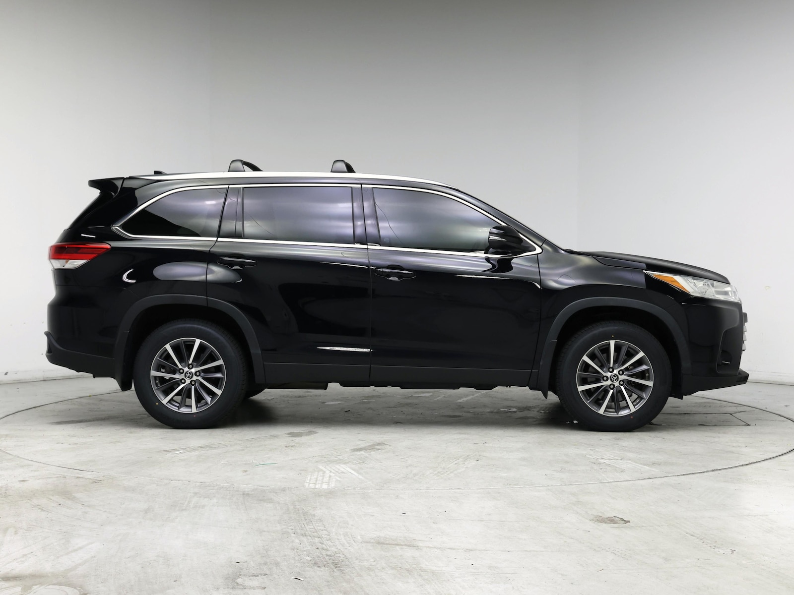 2019 Toyota Highlander XLE - Photo 8