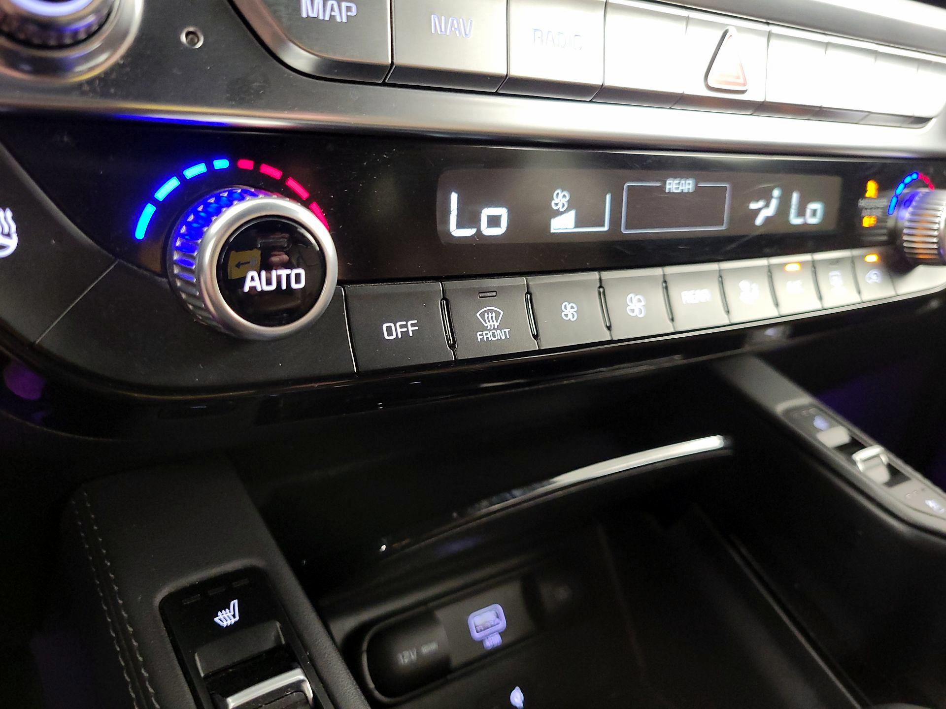 Thumbnail: 2021 Kia Telluride - 17
