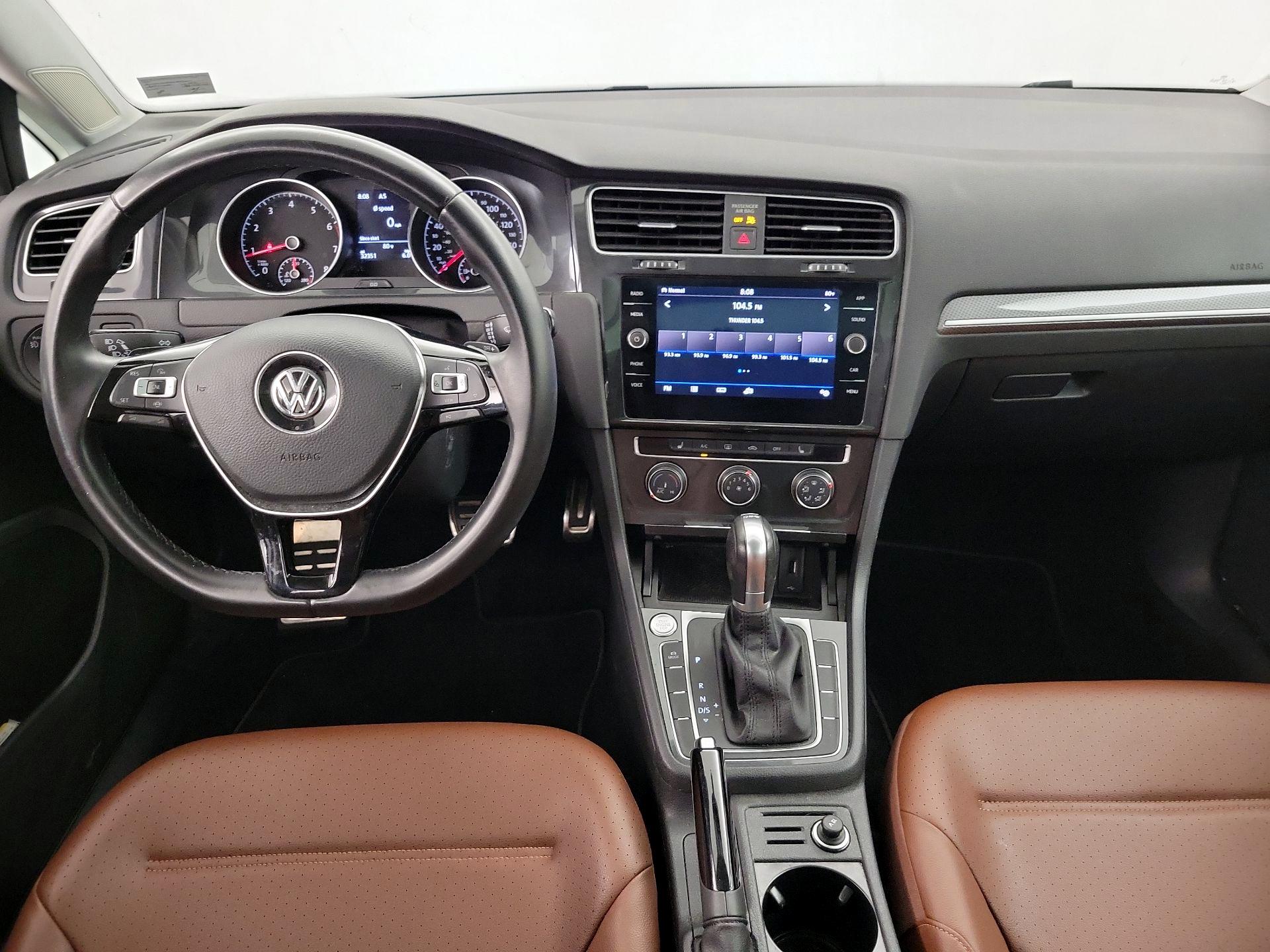 Thumbnail: 2019 Volkswagen Golf - 9