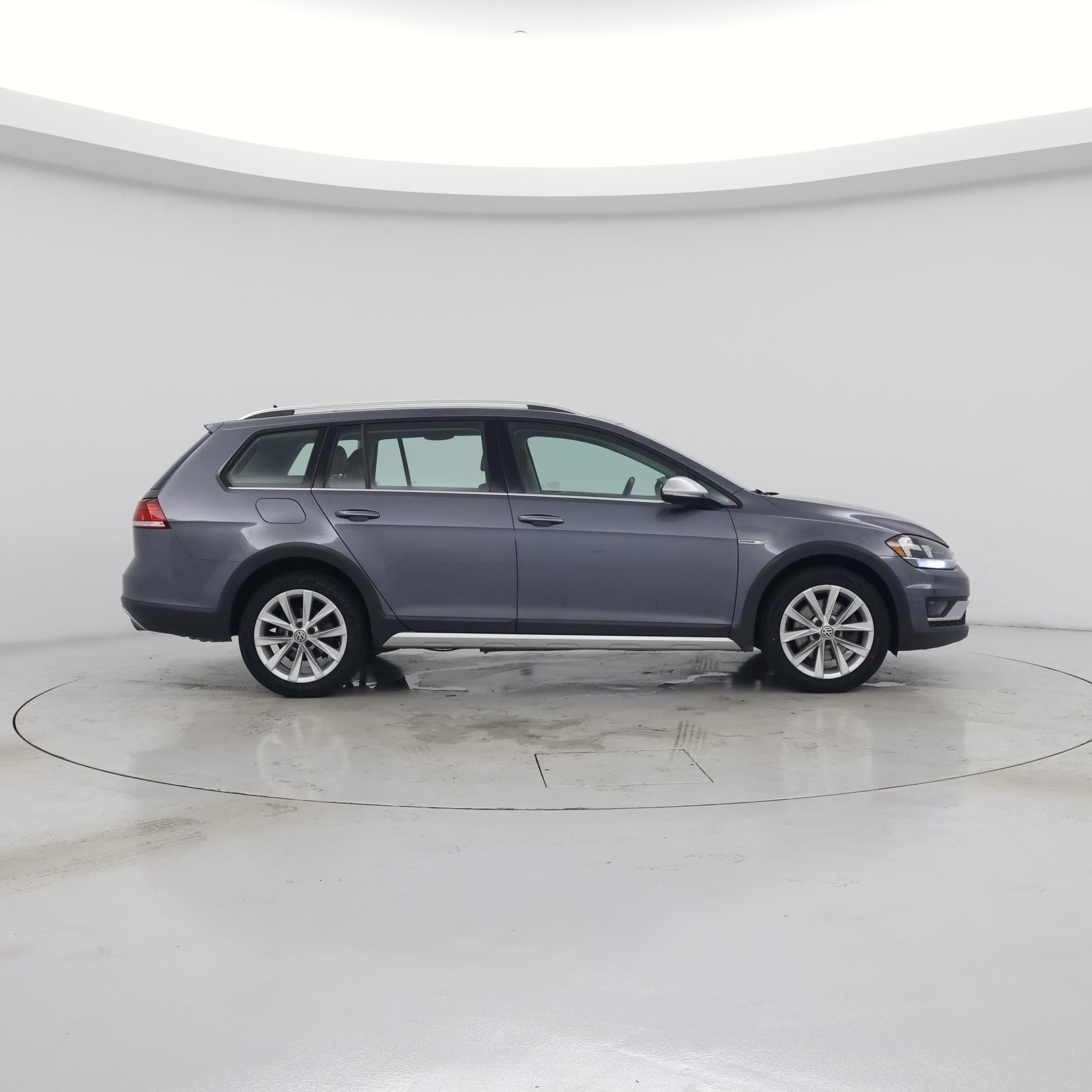 Thumbnail: 2019 Volkswagen Golf - 7