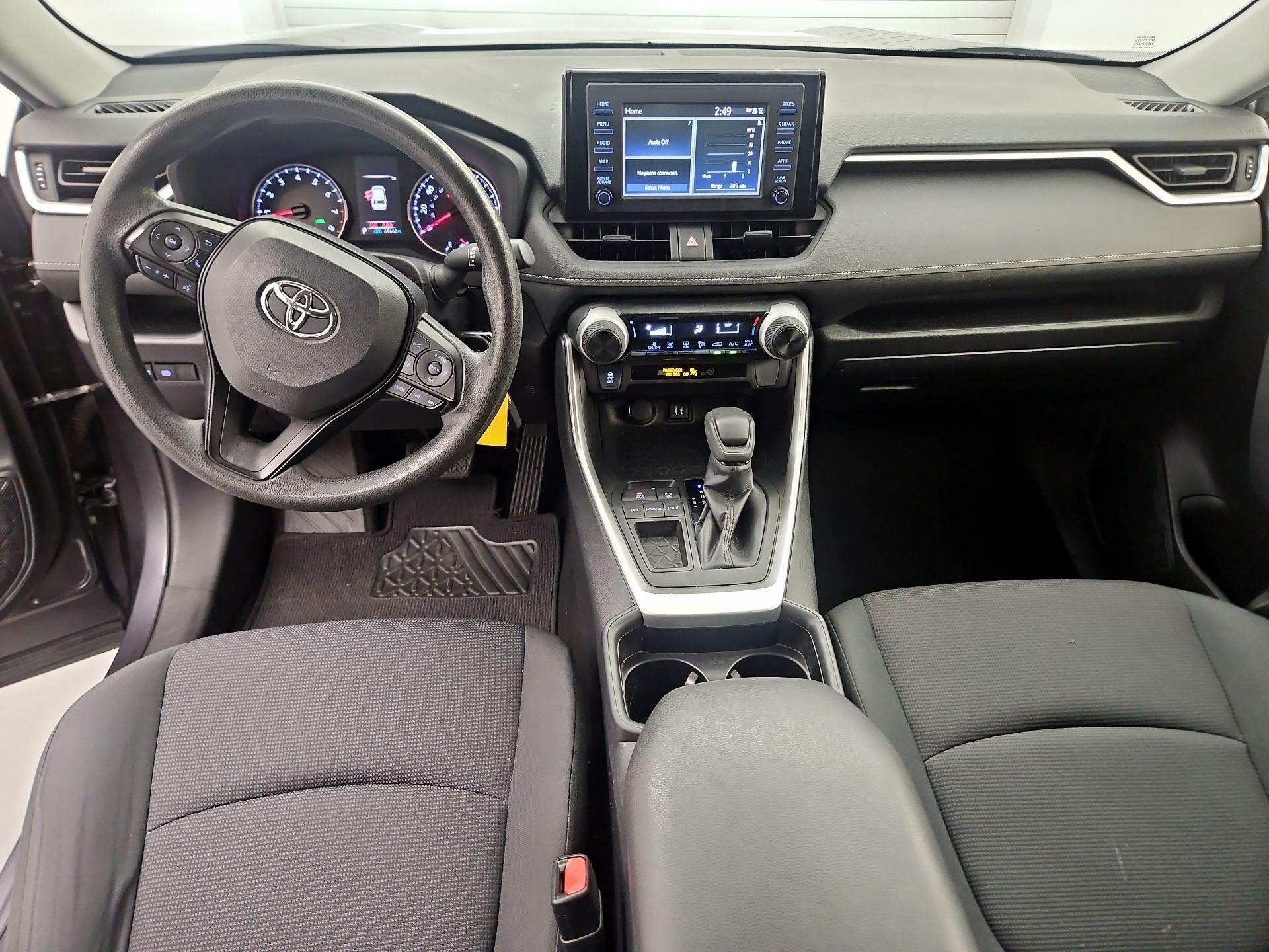 Thumbnail: 2019 Toyota RAV4 - 9