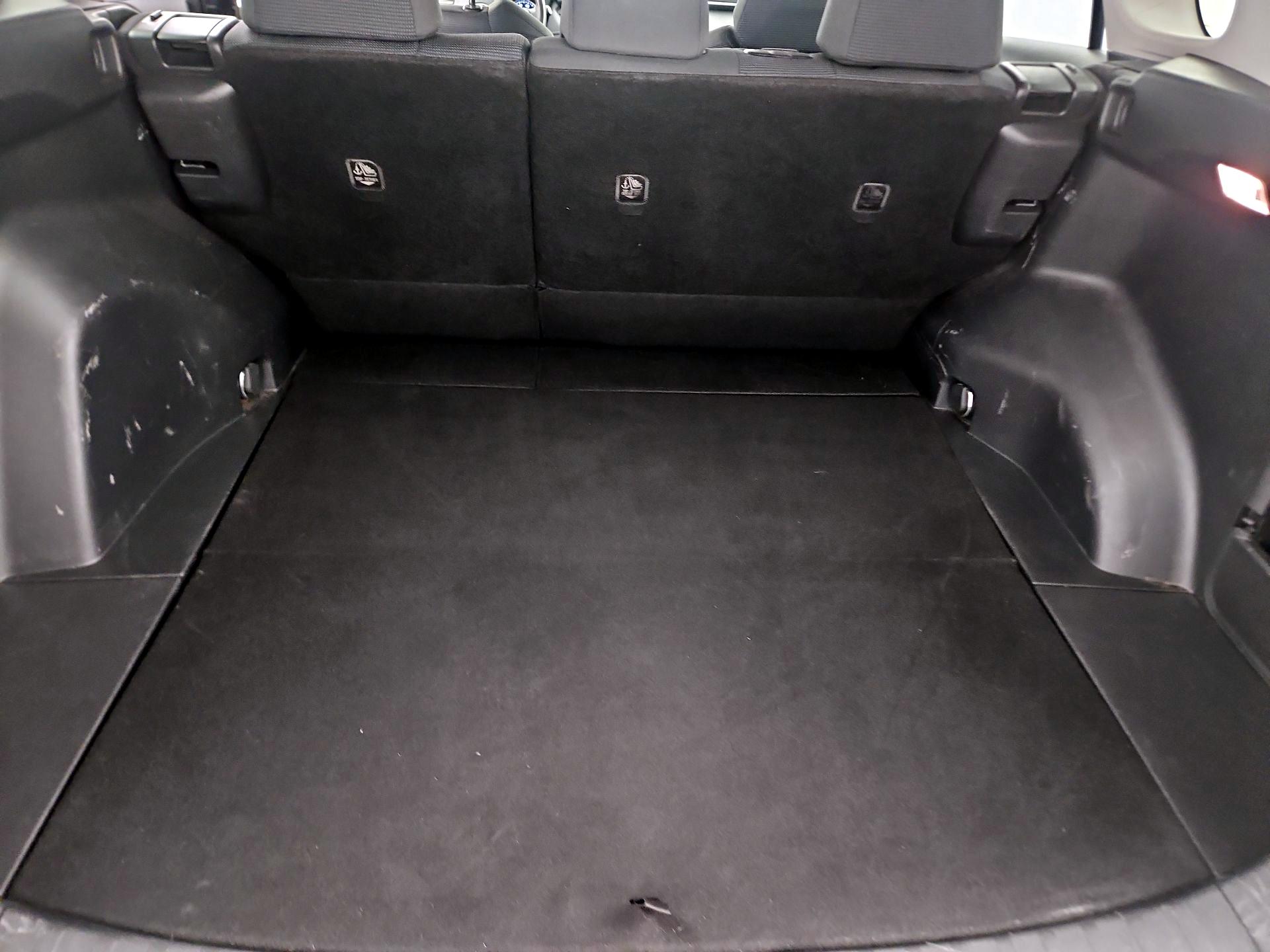 Thumbnail: 2019 Toyota RAV4 - 20
