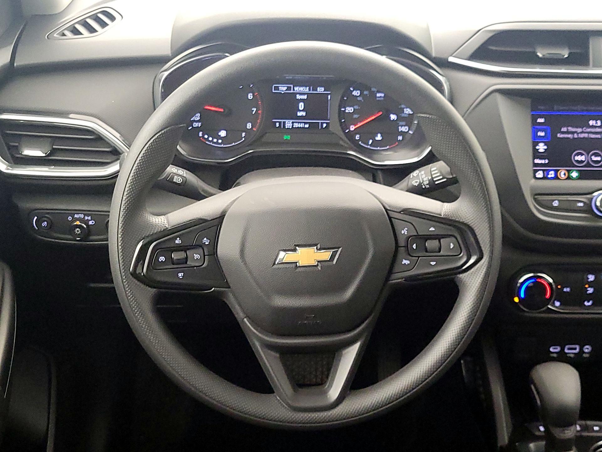 Thumbnail: 2023 Chevrolet TrailBlazer - 10