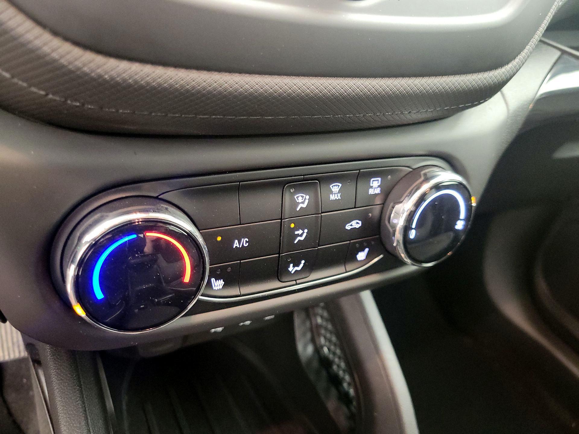 Thumbnail: 2023 Chevrolet TrailBlazer - 16