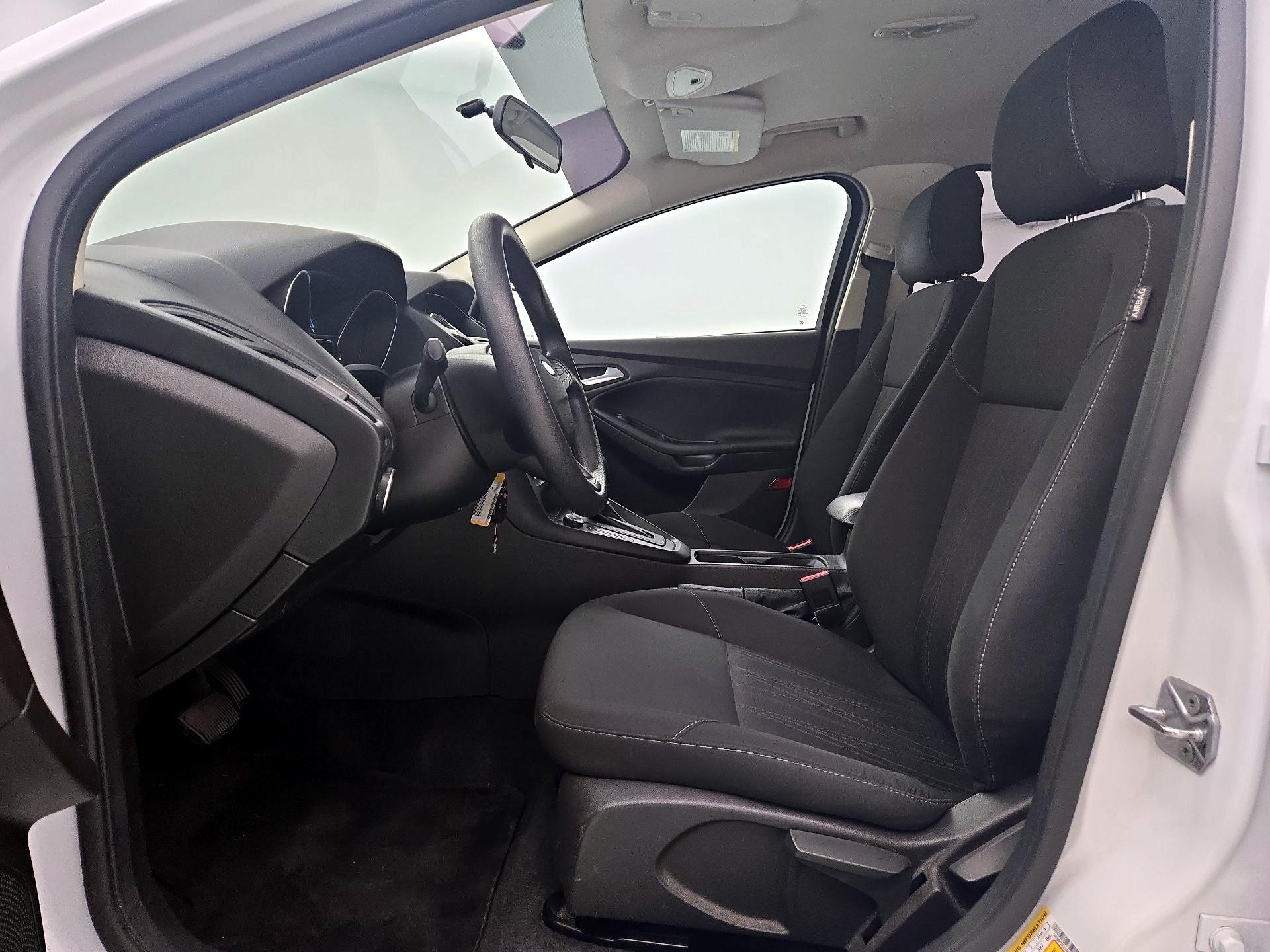 Thumbnail: 2016 Ford Focus - 11