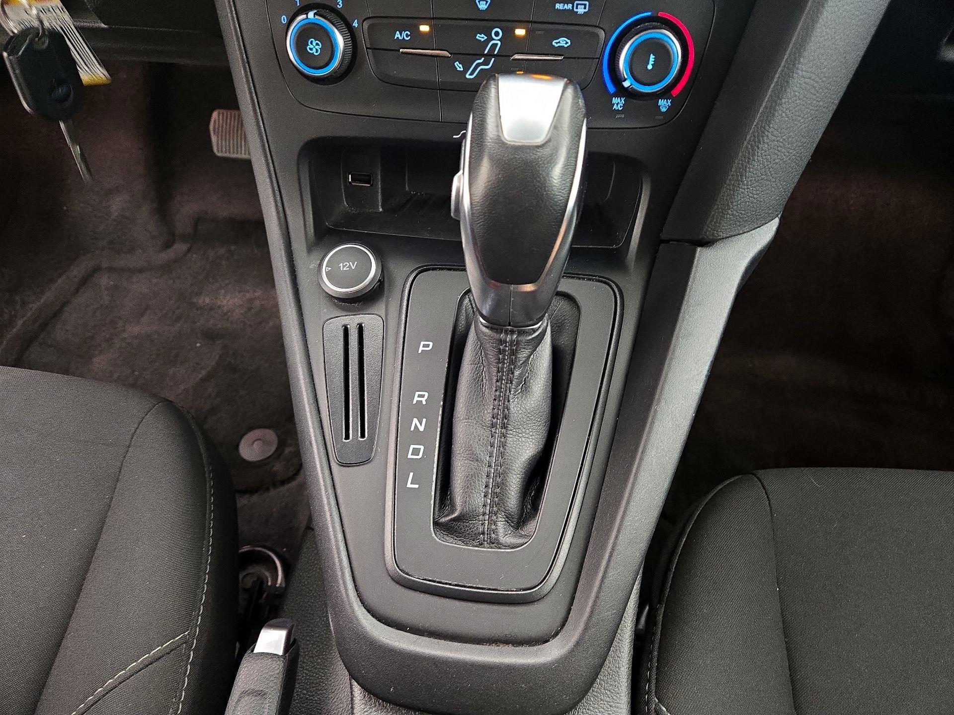 Thumbnail: 2016 Ford Focus - 17