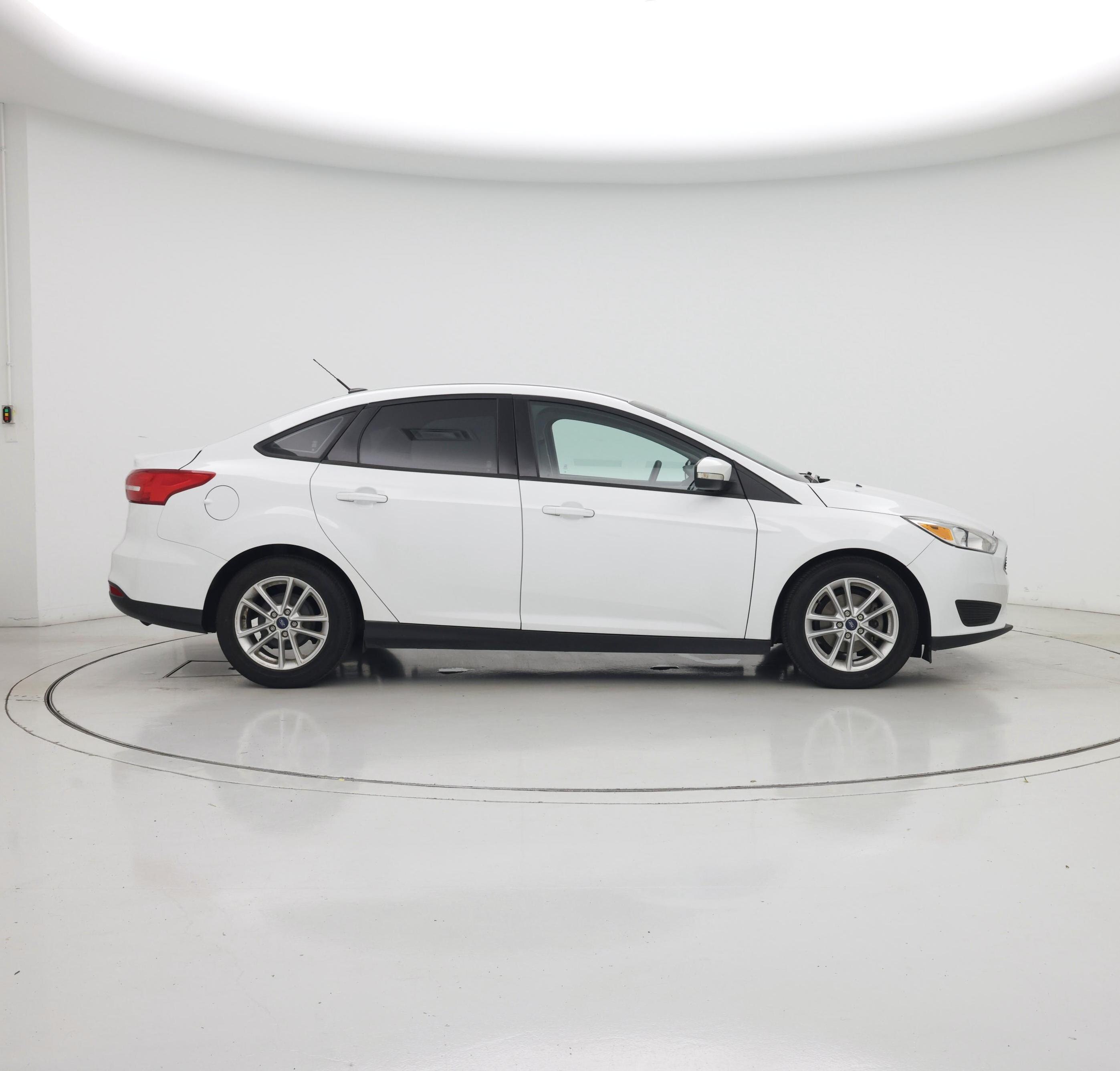 Thumbnail: 2016 Ford Focus - 7