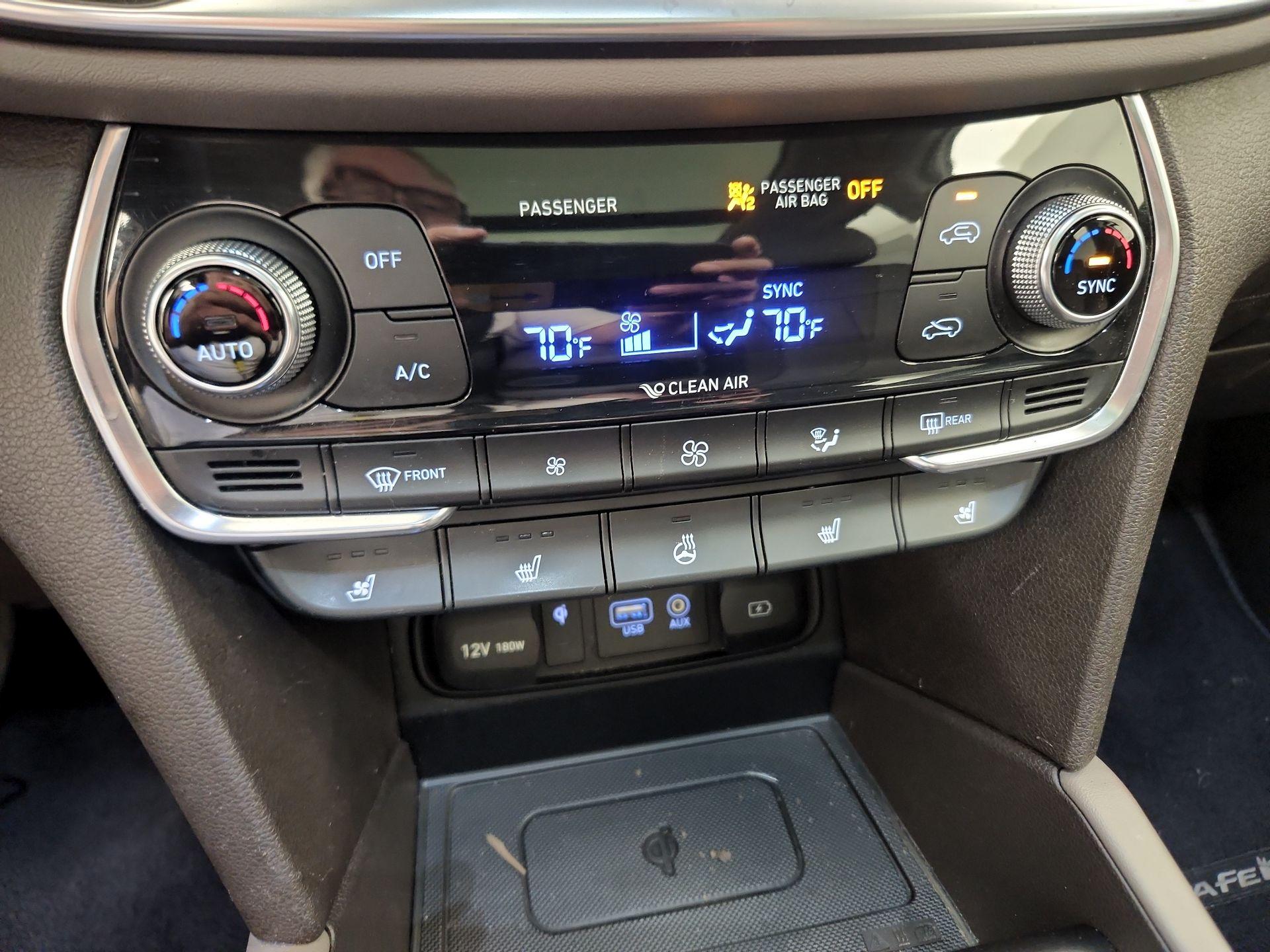Thumbnail: 2019 Hyundai Santa Fe - 17