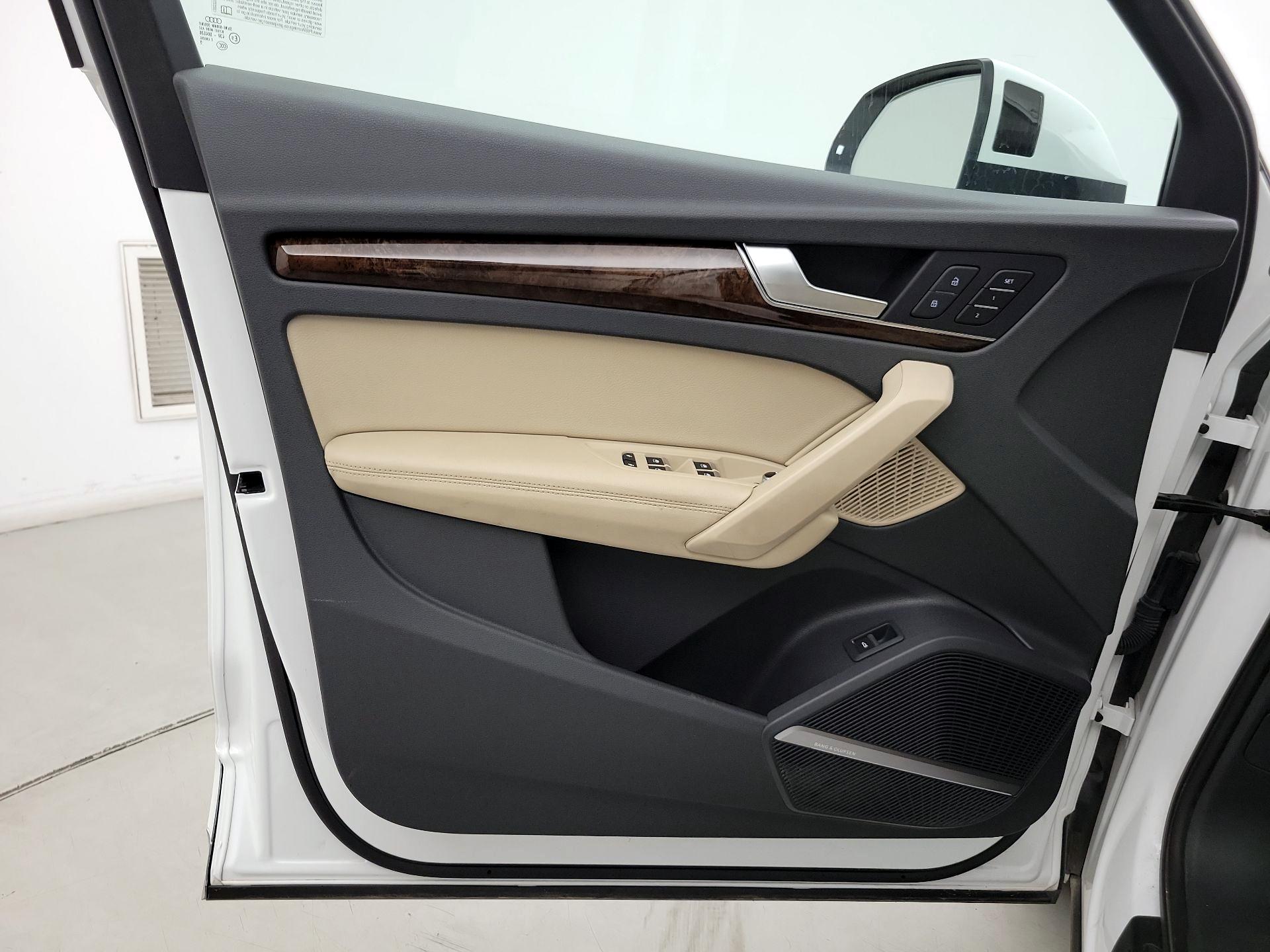 Thumbnail: 2019 Audi Q5 - 12