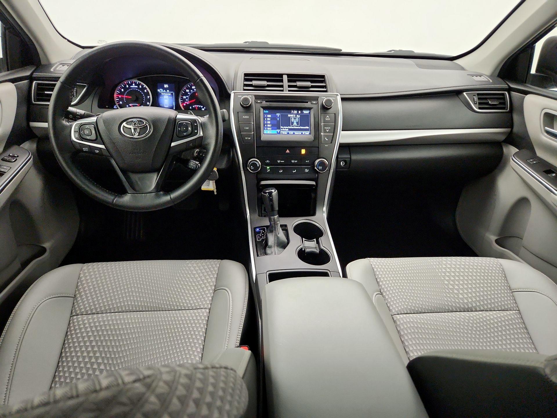 Thumbnail: 2015 Toyota Camry - 9