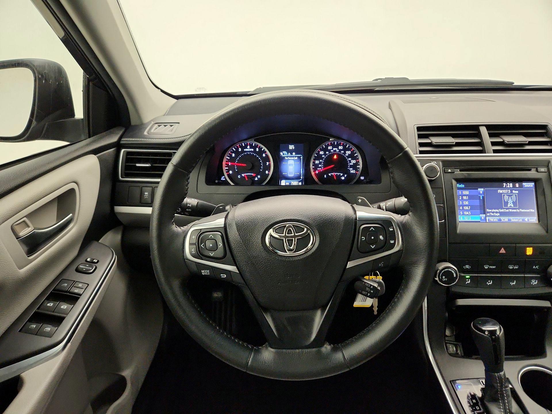 Thumbnail: 2015 Toyota Camry - 10