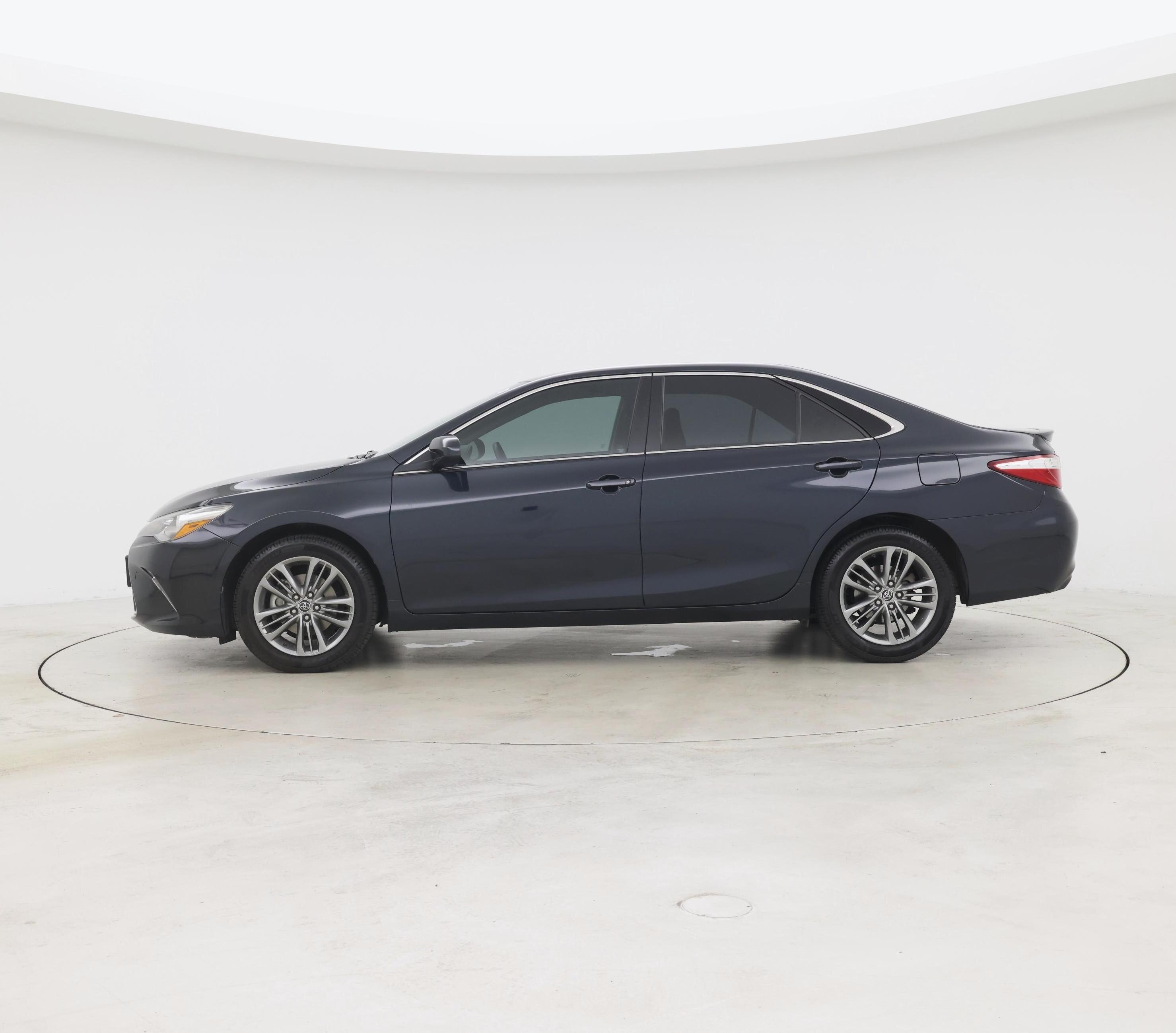 Thumbnail: 2015 Toyota Camry - 3