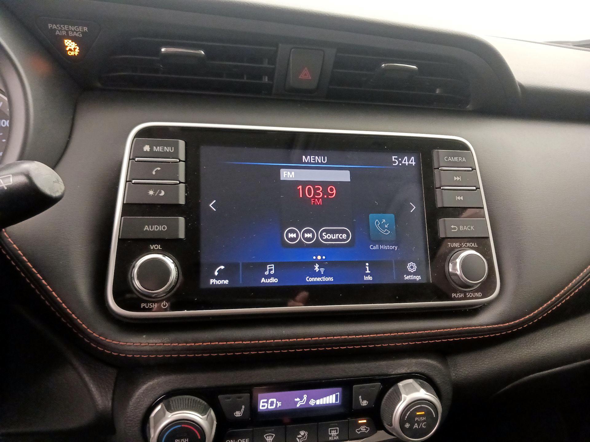 Thumbnail: 2020 Nissan Kicks - 14