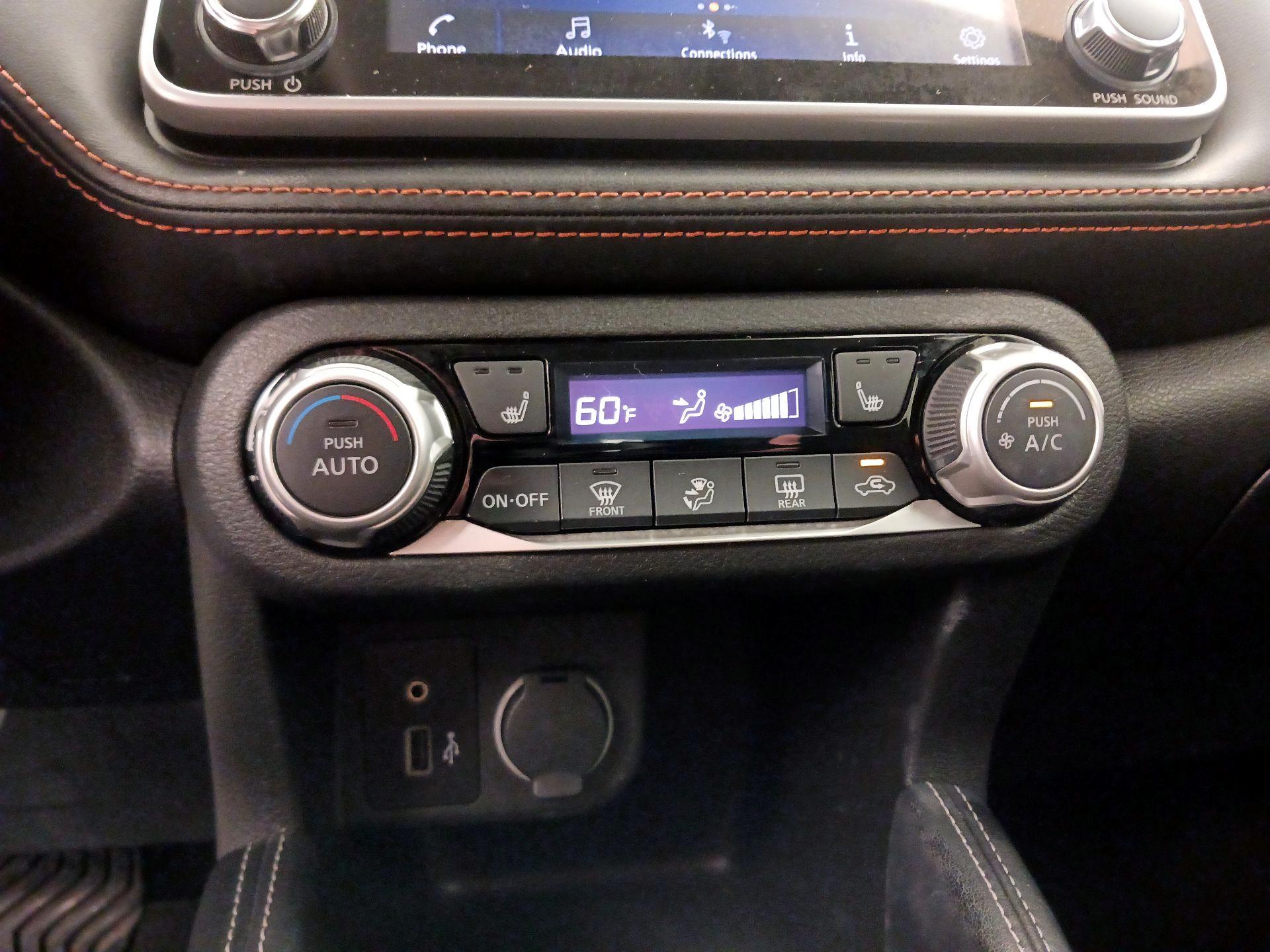Thumbnail: 2020 Nissan Kicks - 15