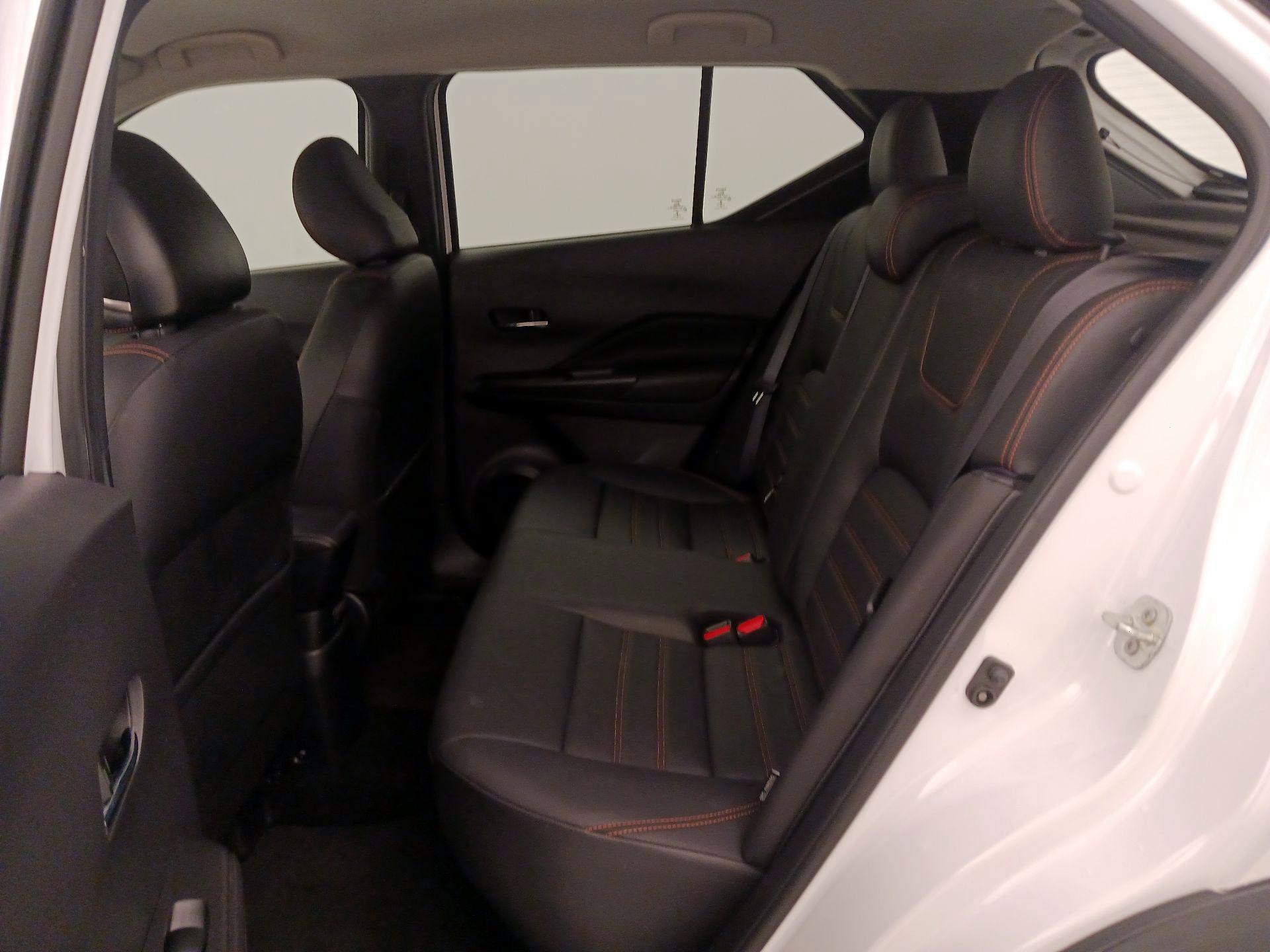 Thumbnail: 2020 Nissan Kicks - 18