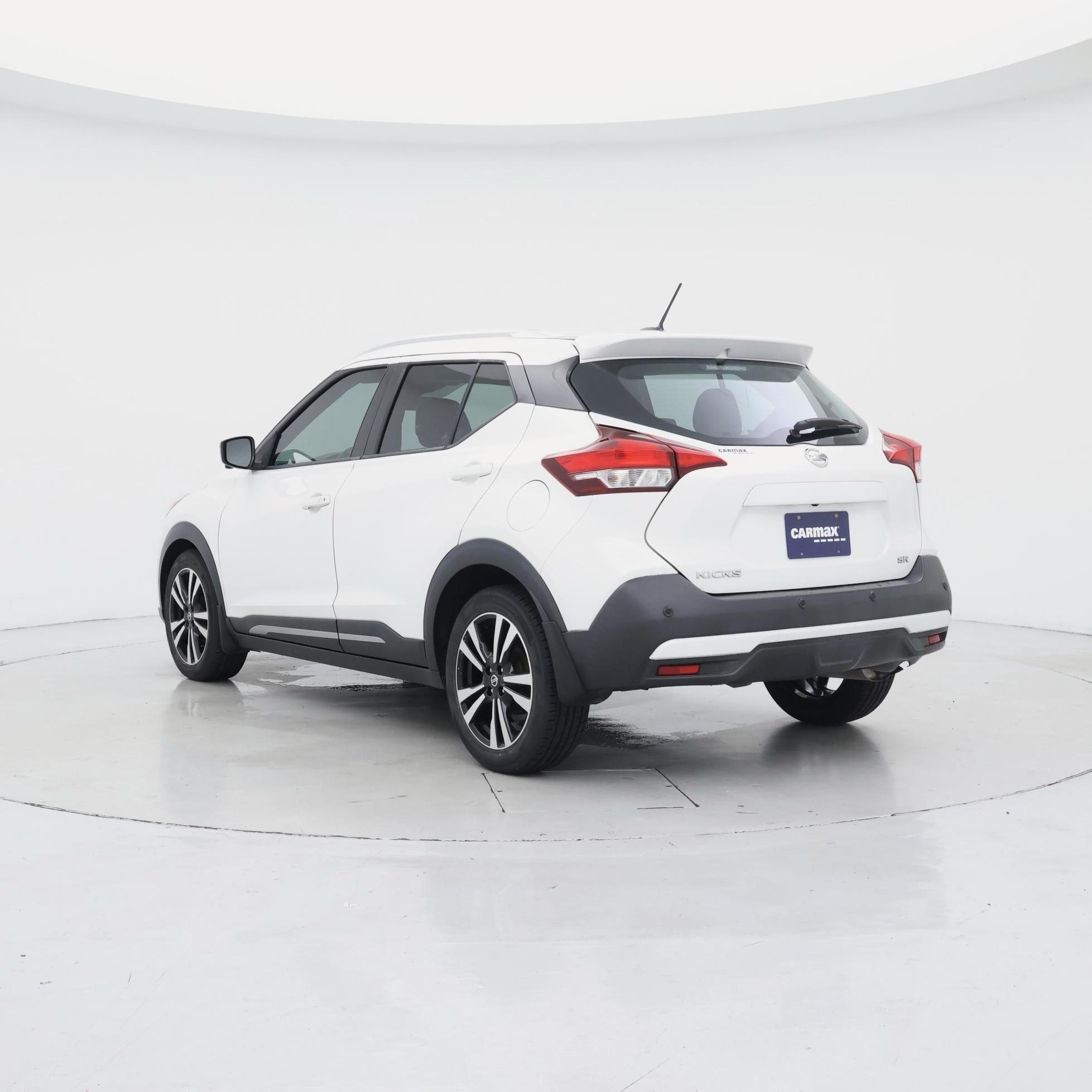 Thumbnail: 2020 Nissan Kicks - 2