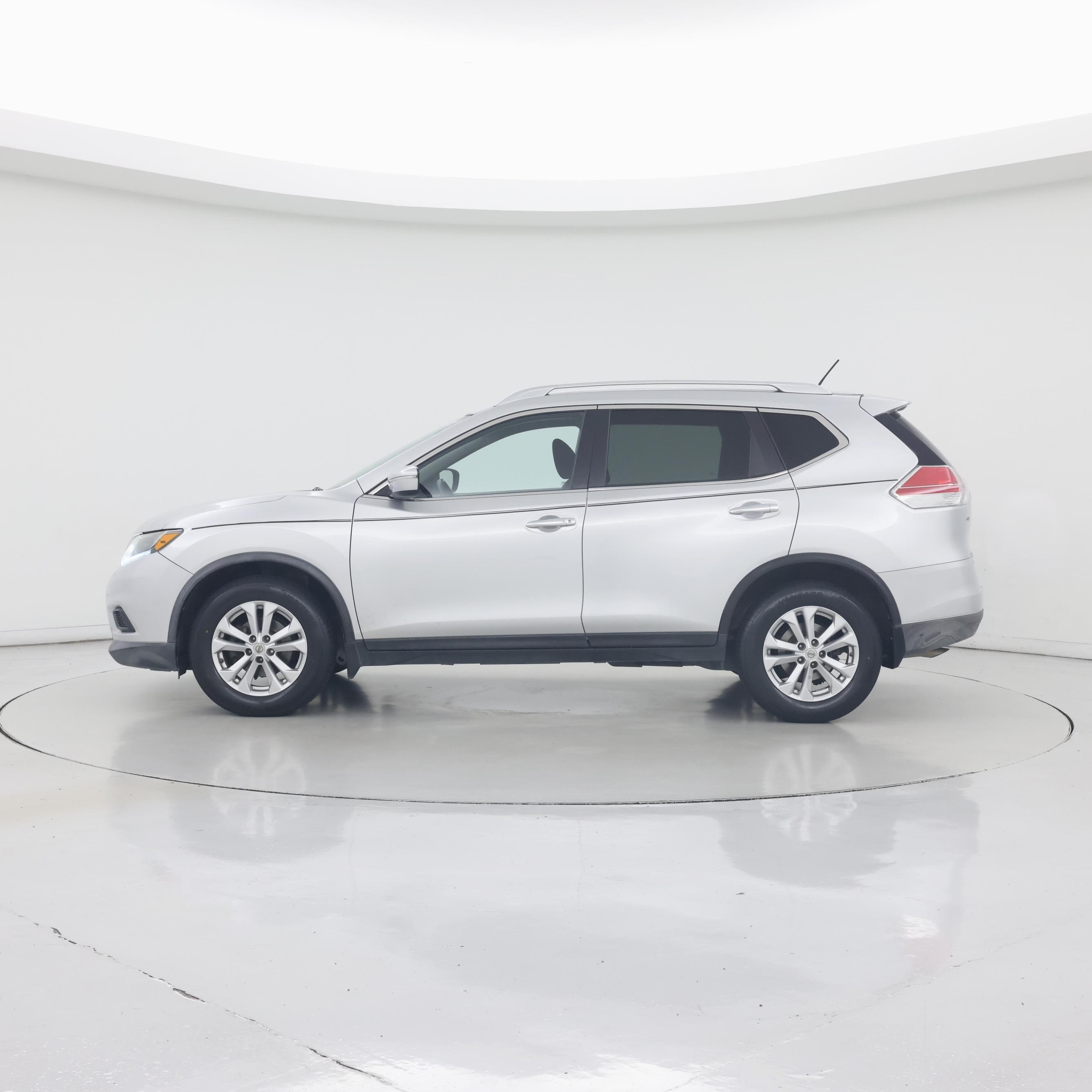 Thumbnail: 2015 Nissan Rogue - 3