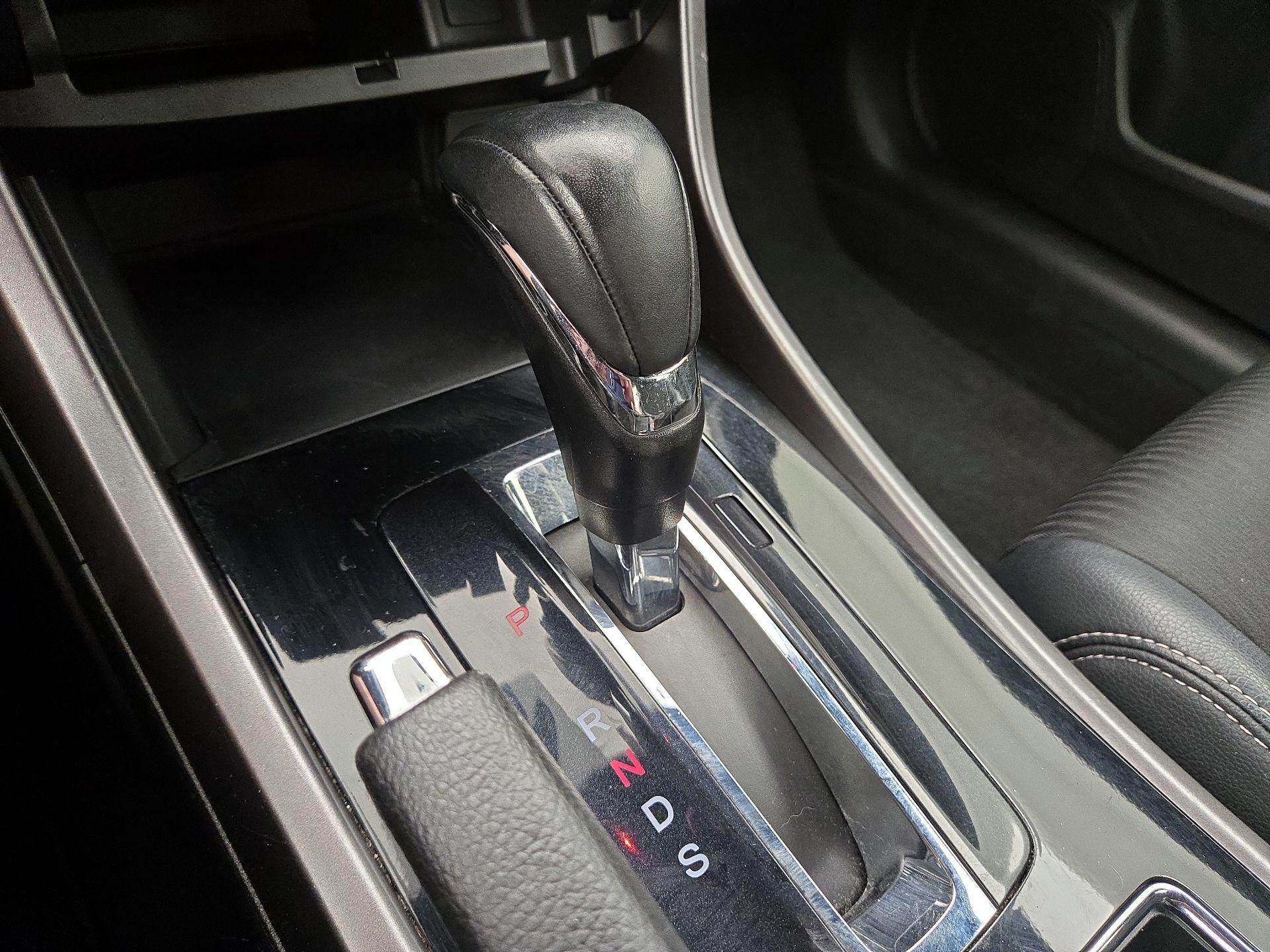 Thumbnail: 2016 Honda Accord - 17